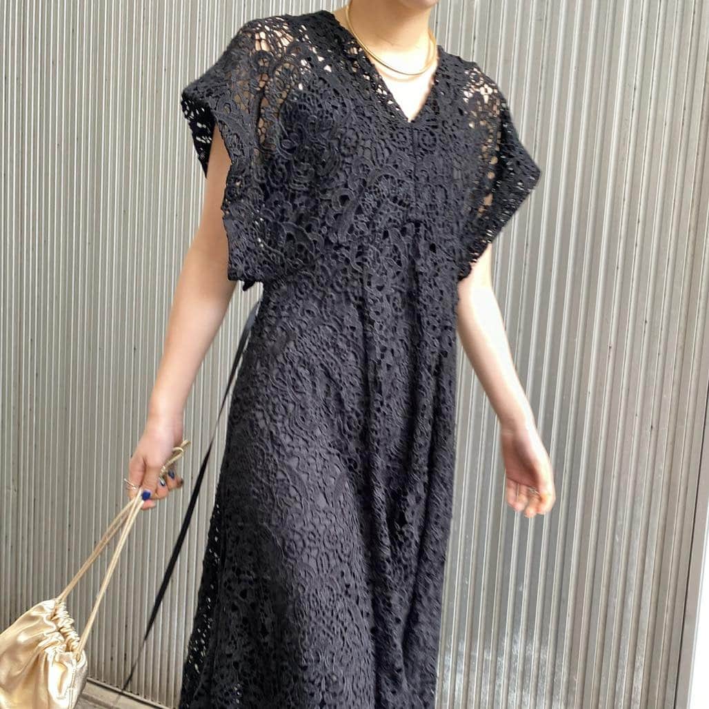 Ameri vintageさんのインスタグラム写真 - (Ameri vintageInstagram)「5.19(Fri)12:00  MEDI 2WAY FLARE CHEMICAL LACE DRESS will be released.  #ameri #amerivintage #shopping #fashion #japan #dress」5月15日 18時40分 - amerivintage