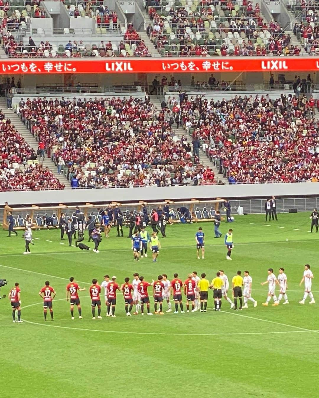 Kamada Sakurakoさんのインスタグラム写真 - (Kamada SakurakoInstagram)「⚽️  だいすきなサッカー観戦へ⚽️ 人生初の国立競技場✨  めちゃくちゃあがった。 エネルギーがすごい  選手、サポーターのみなさん あの一体感 に感動した  勝利後の🍺も たまらなく最高だった。  素敵なご縁にありがとう  #鹿島アントラーズ  #国立競技場 #サッカー観戦 #jリーグ30周年記念マッチ」5月15日 18時40分 - sakurako_mahaloha