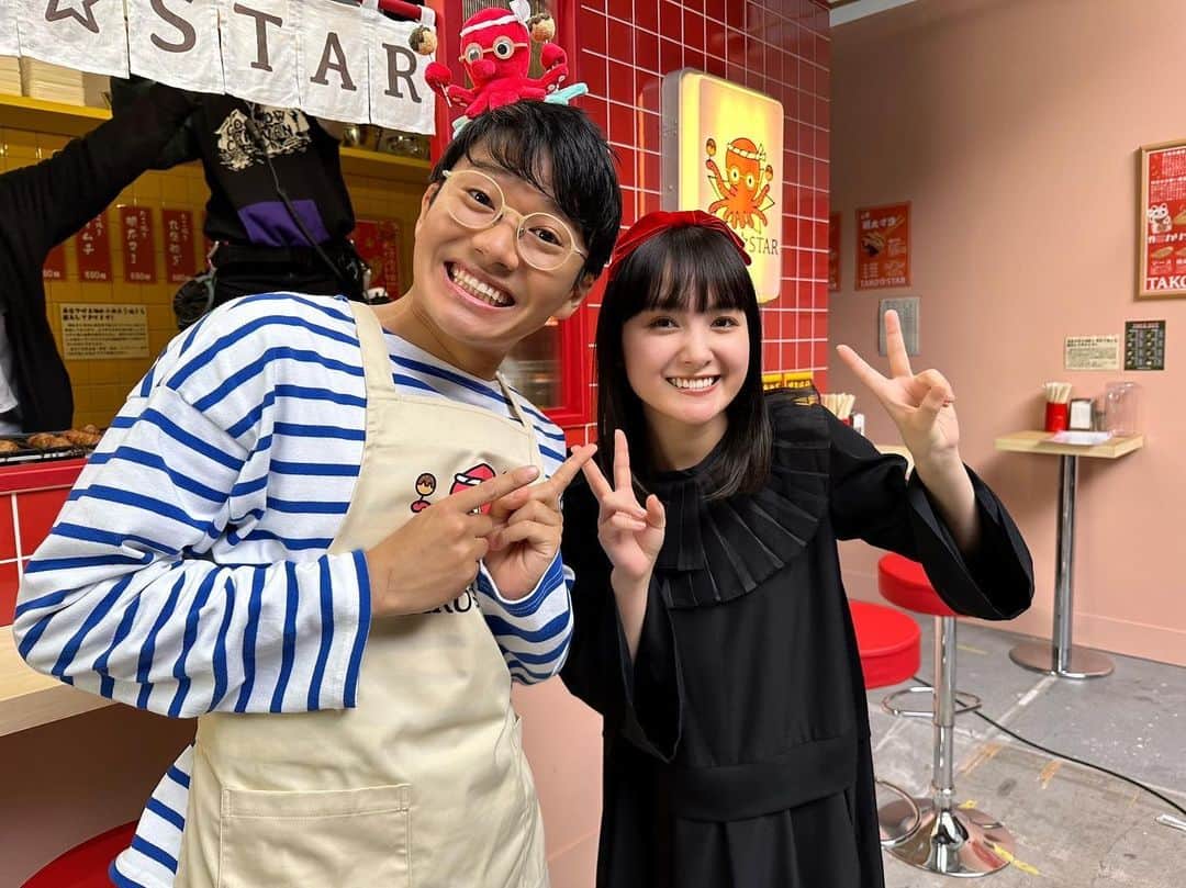 のインスタグラム：「🐈‍⬛ 「WESTER」の新CMに キキ役で出演しています☺️  魔女の宅急便のあのキキが、少し大人になって色々な街を旅しているというストーリーです。  ミキの亜生さん演じるトンボさん似のたこやきさん🐙というかわいいキャラクターも登場します😳  明日から西日本エリアにて放送されます。 ぜひ観てみてください！  #WESTER #キキ」