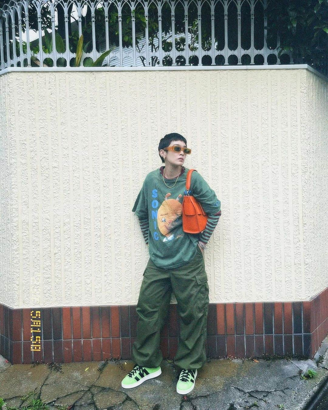 畠山千明さんのインスタグラム写真 - (畠山千明Instagram)「☘️🦖✳️🧩💚 CAMPUS00s @adidastokyo  ちょっとゆる〜いデザインの古着Teeに合わせたくて グリーンをチョイス💚」5月15日 19時05分 - hatakeyama_chiaki