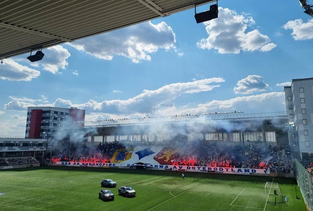 籾木結花さんのインスタグラム写真 - (籾木結花Instagram)「❤️🦁💙 Added this one to my football life as another unforgettable moment.   #östergötlandderby」5月15日 19時09分 - nicole10_official