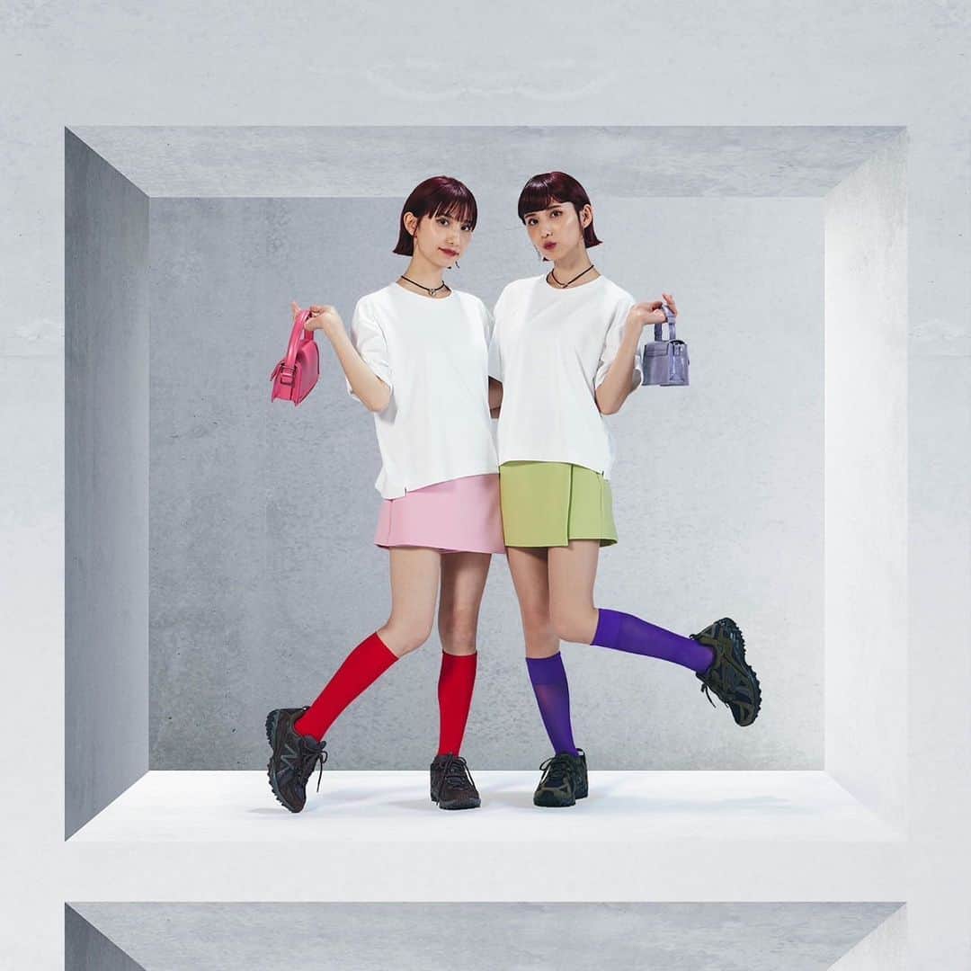 谷奥えまのインスタグラム：「newbalance  @newbalance   @newbalancelifestyle   @creativeproject__inc  　 📸Photographer @yukimiso 👗Styling @masaakiida 💄Hair&Make @sugaflogs 　  #ニューバランス #newbalance #9BOX #選べる9つのシルエット #Findyourownfit #GreyDay2023」