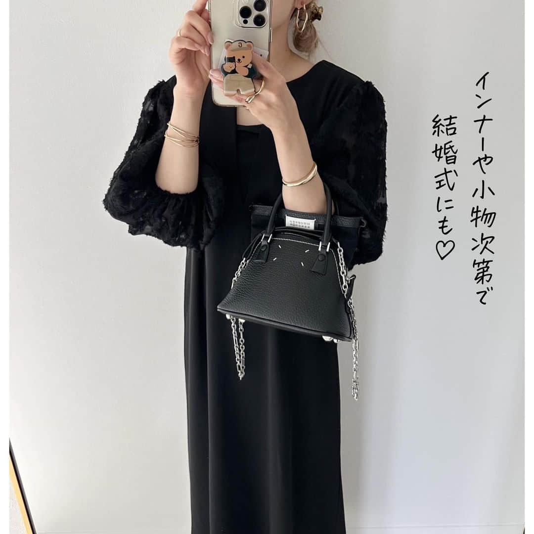 selectshop amieさんのインスタグラム写真 - (selectshop amieInstagram)「ボリュームスリーブ2WAYロングワンピース ¥7990-  着丈　115㎝ 身幅　46㎝ 袖丈：44cm  低身長向けに小さめサイズで 仕上げました🍋  前後2WAYで着用できる、袖の異素材切り替えがポイントのオケージョンにも使用できるワンピースが袖がリニューアルして登場です。  お袖の素材感とボリュームにこだわり 着用した時にボリュームスリーブのふんわりとした袖になるように調節しています。 袖口もゴムを使用しているので長さの調節も可能です😌  ---✂︎-----✂︎-----✂︎--- 低身長向けのお洋服 販売しております❤︎ @amie__1201  ぜひフォローお願いします☺︎ ---✂︎-----✂︎-----✂︎---  #低身長コーデ #低身長 #低身長ファッション #低身長女子 #低身長ママ  #プチプラコーデ #150cmコーデ #30代コーデ #おちびコーデ #148cmコーデ #149cmコーデ  #春コーデ #春服 #小柄コーデ #小柄女子 #小柄ファッション #小柄ママ #大人女子コーデ #低身長大人女子 #アラフォーママ #アラフォーコーデ  #結婚式コーデ #オケージョンドレス #お宮参りコーデ」5月15日 19時17分 - amie__1201