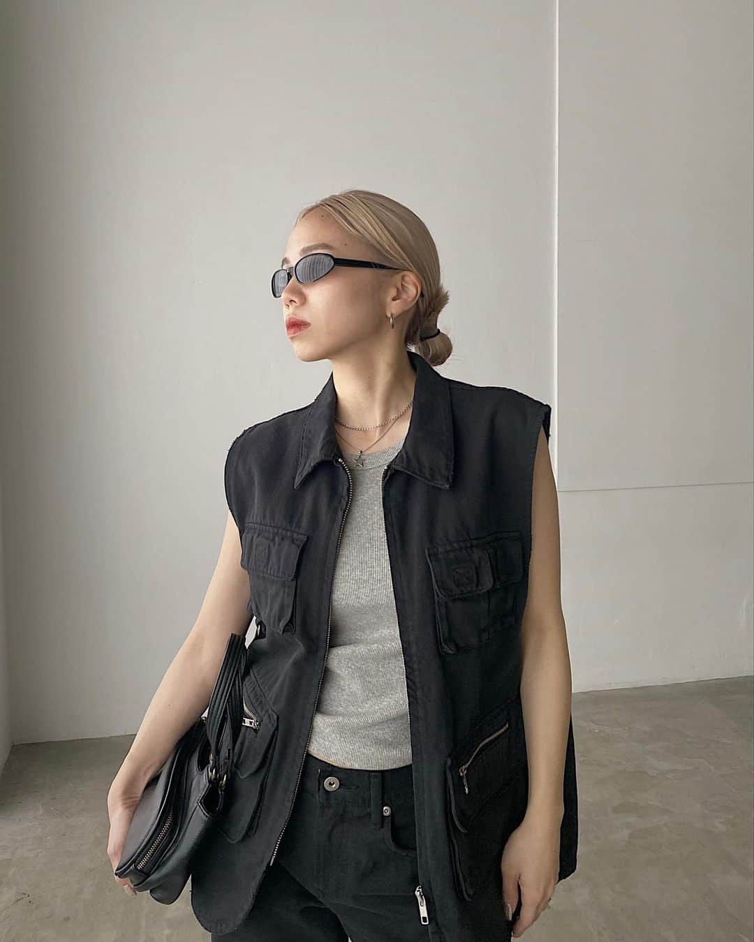 室原彩夏のインスタグラム：「ㅤㅤㅤㅤㅤㅤㅤㅤㅤㅤㅤㅤㅤ 待ちに待ったsetup今週です🖤🖤 ㅤㅤㅤㅤㅤㅤㅤㅤㅤㅤㅤㅤㅤ 先行で予約して下さった方も多いみたいで嬉しい😭 ㅤㅤㅤㅤㅤㅤㅤㅤㅤㅤㅤㅤㅤ #LAGUAGEM #LAGUA_DENIM」