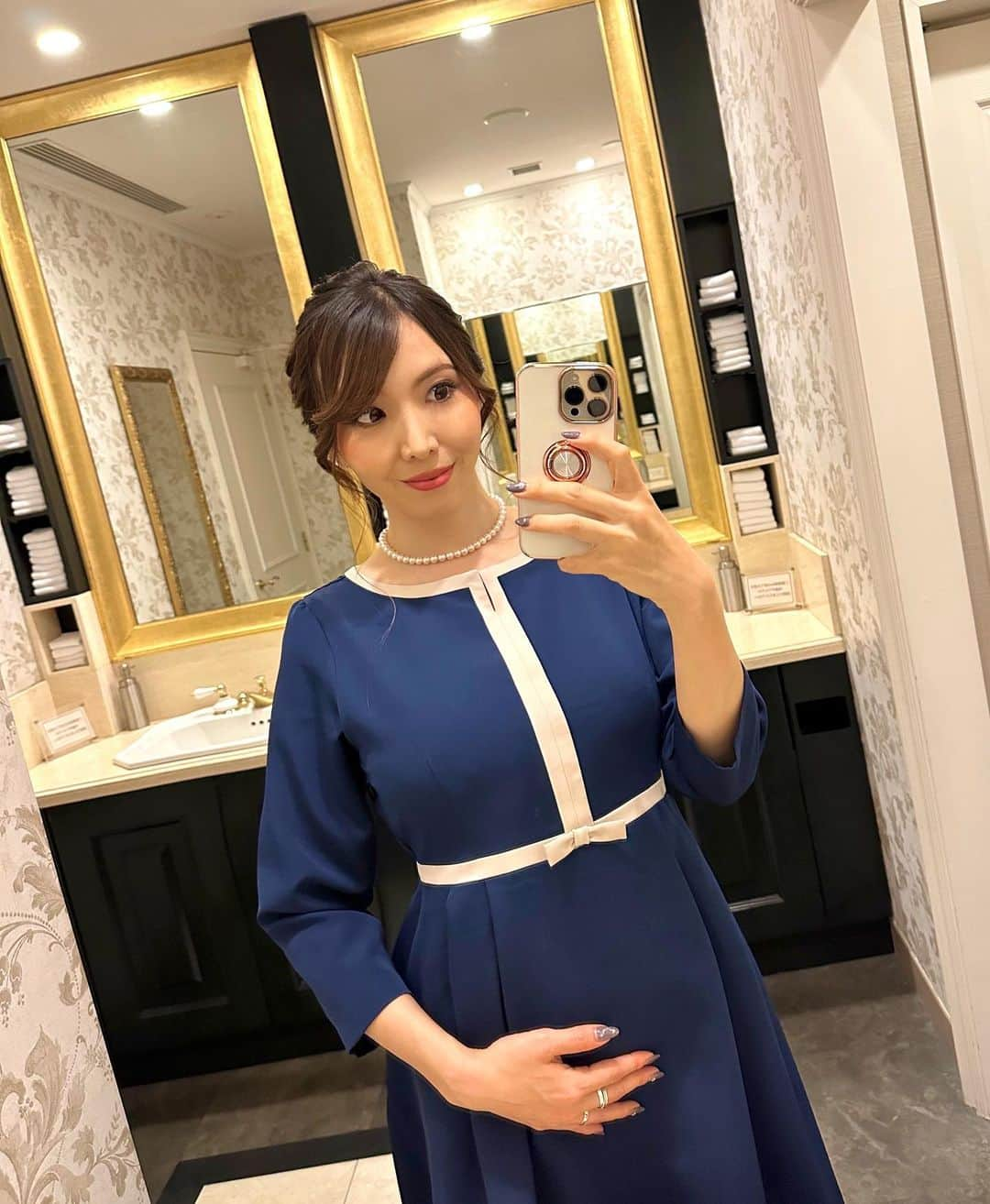 jun fitnessさんのインスタグラム写真 - (jun fitnessInstagram)「結婚式お呼ばれ服👗 今出来る精一杯のおしゃれ🙈 もうすぐ7ヶ月🤰  #baby#Babygirl#kids#2y#2月生まれ#女の子ママ#2歳#姉妹ママ#育児#子育て#ママライフ#妊婦ライフ#マタニティ#maternity#pregnant#安定期#妊娠6ヶ月#第二子妊娠中#2023年8月生まれ#結婚式#マタニティコーデ#23weekspregnant」5月15日 19時42分 - jjfitness44