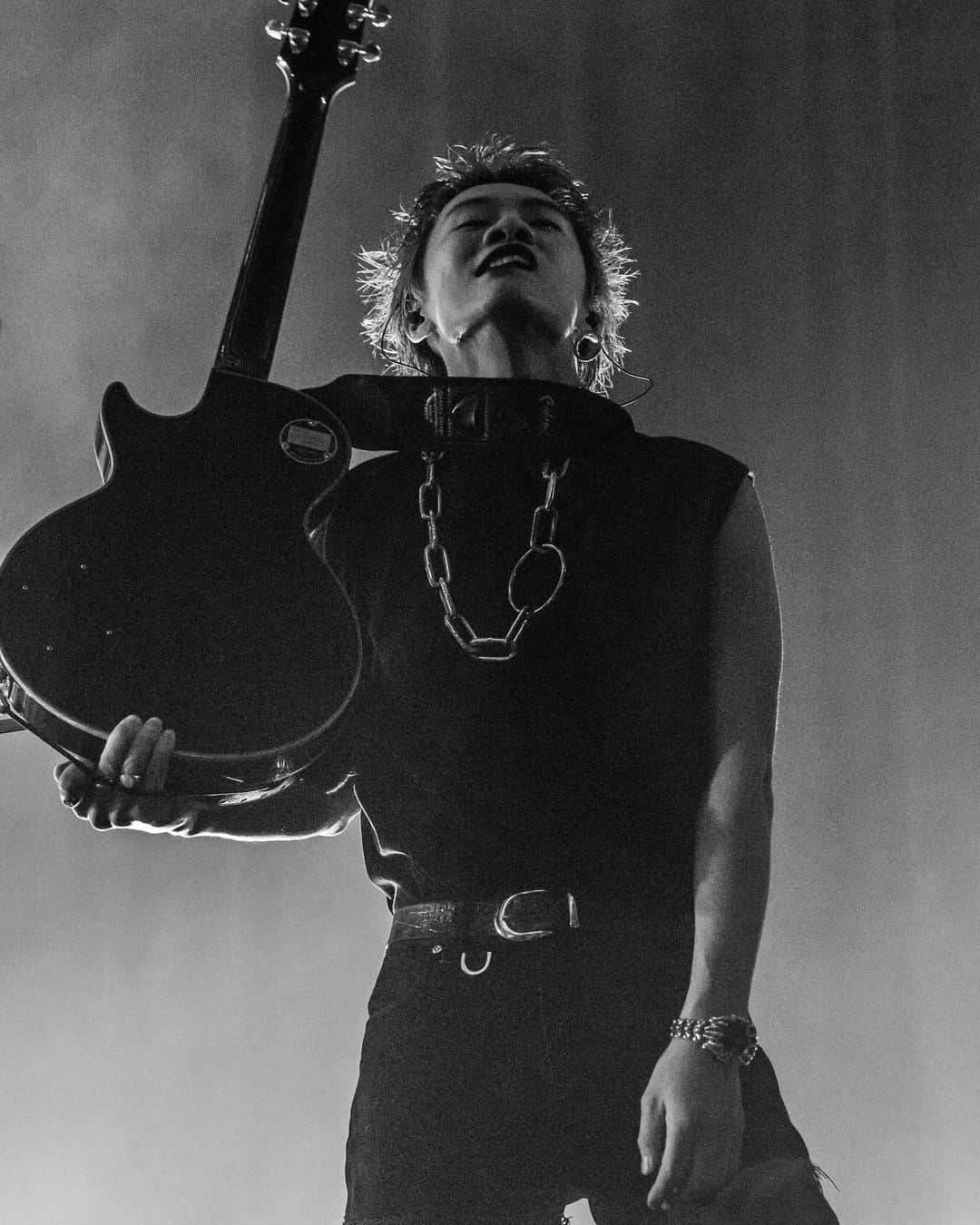 のインスタグラム：「Guitarist」