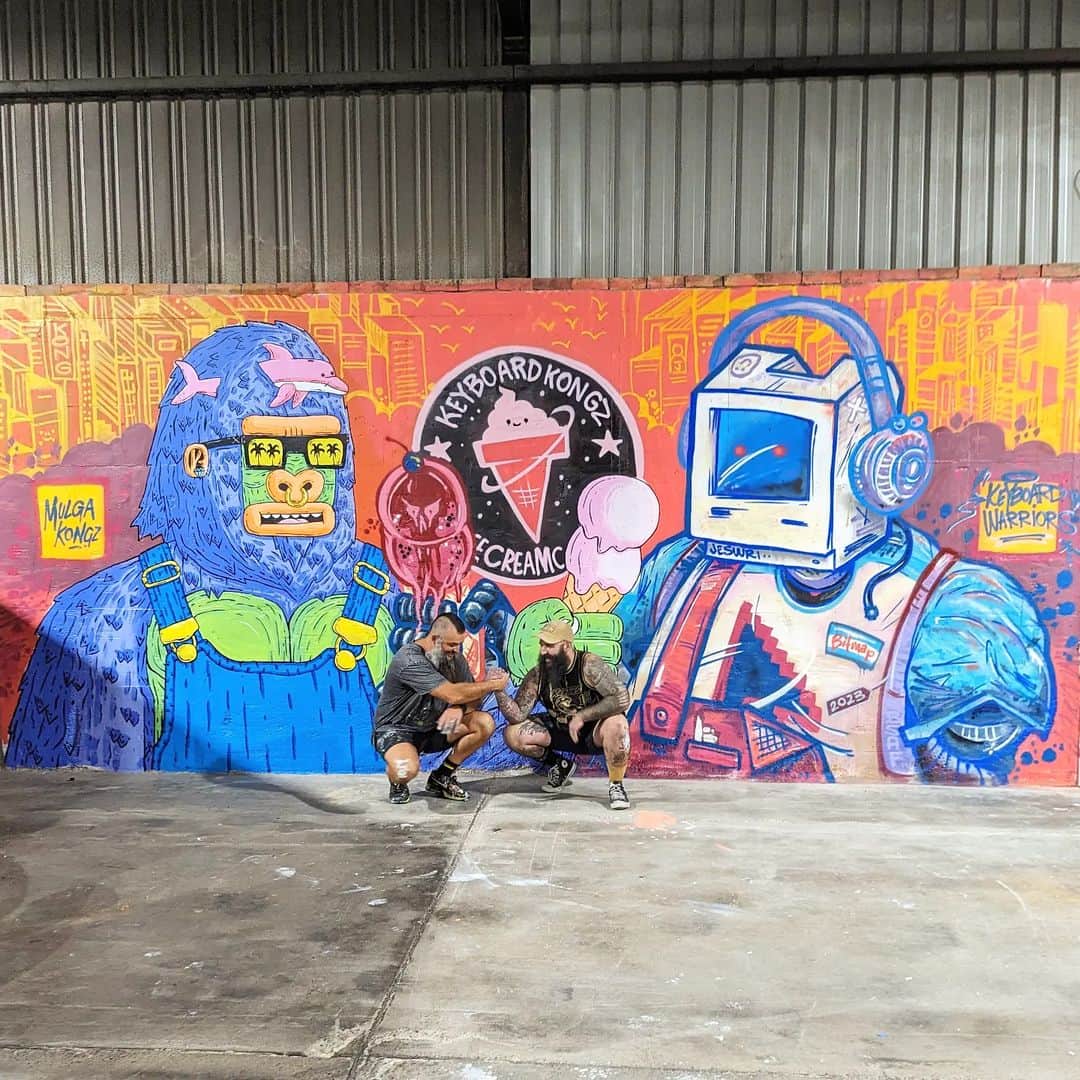 MULGAさんのインスタグラム写真 - (MULGAInstagram)「As we're both in Brisbane this week for @bsafest (Brisbane Street Art Festival), @jeswri and myself thought it was a prime time to paint a @mulgakongznft x @keyboardwic collab mural. ⁣ ⁣ With the power of 2 beards anything is possible 💪💪⁣ ⁣ If you wanna check it out it's at the @superordinarybne North Shore art space. ⁣ ⁣ #mulgatheartist #mulgakongz #KWIC」5月15日 20時39分 - mulgatheartist