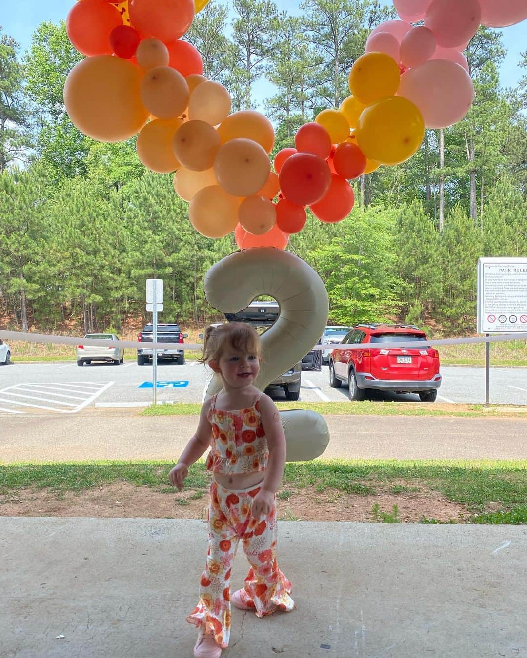 Breonne Rittingerさんのインスタグラム写真 - (Breonne RittingerInstagram)「Easily the greatest weekend ever. My baby girl turned two and she had the best time at her birthday party. Can’t believe she’s already two! 🥹 THEN we all went and spent the day disconnected out in nature for Mother’s Day. It. Was. Perfect!」5月15日 20時43分 - breonnecowan