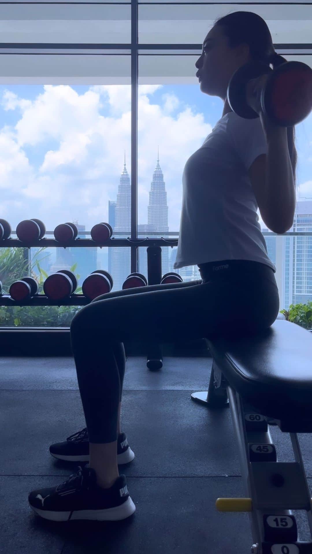 遊海 Yuumiのインスタグラム：「Wearing @forme.science @get_in_forme for better lifestyle ❤️ #formescience #forme #getinforme #bestbody #love #lifestyle」