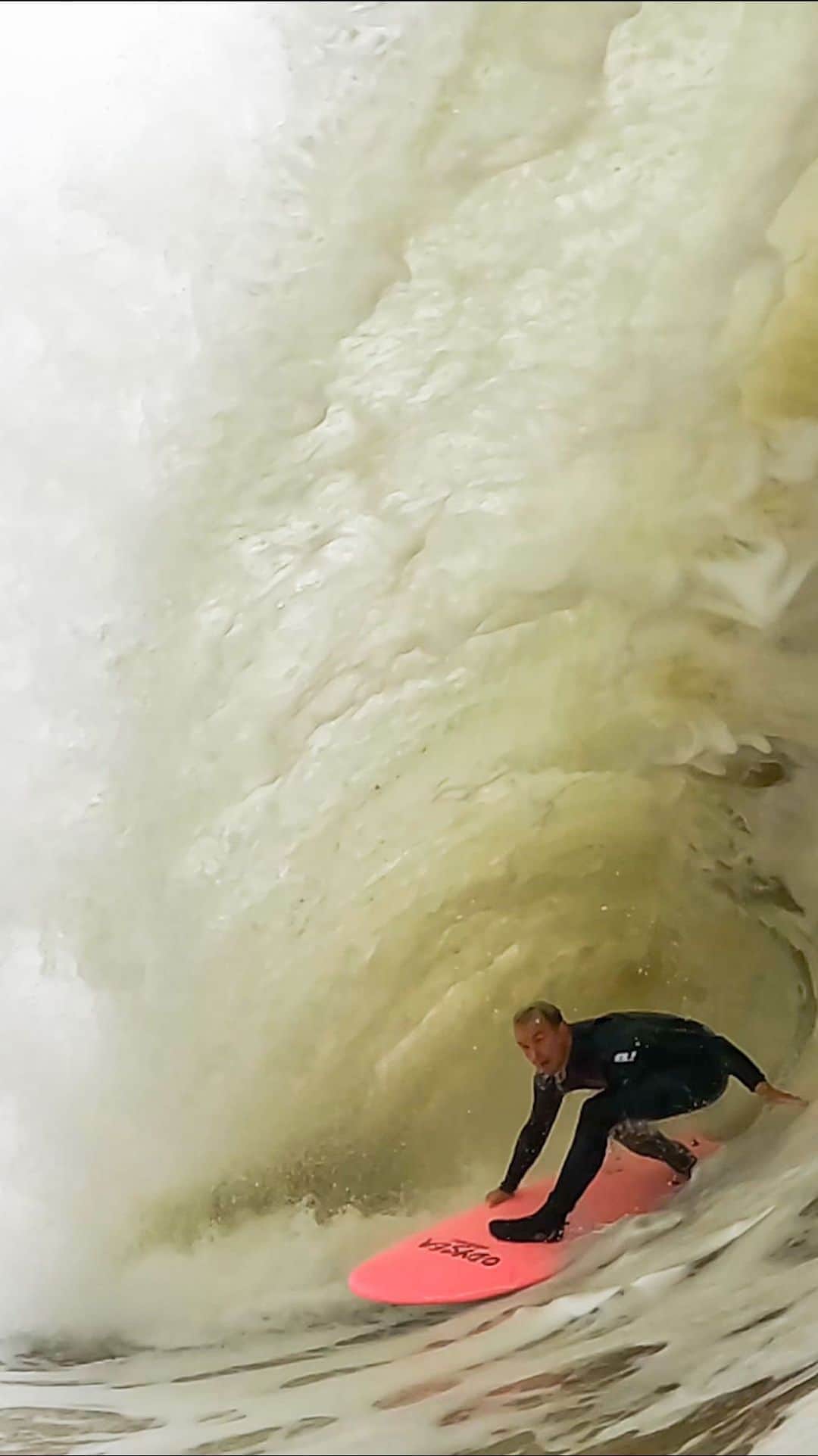 ジェイミー・オブライエンのインスタグラム：「Wedge session is live on my YouTube channel!  Link in profile 📈  JOB 6’6 Catch Surf skipper」