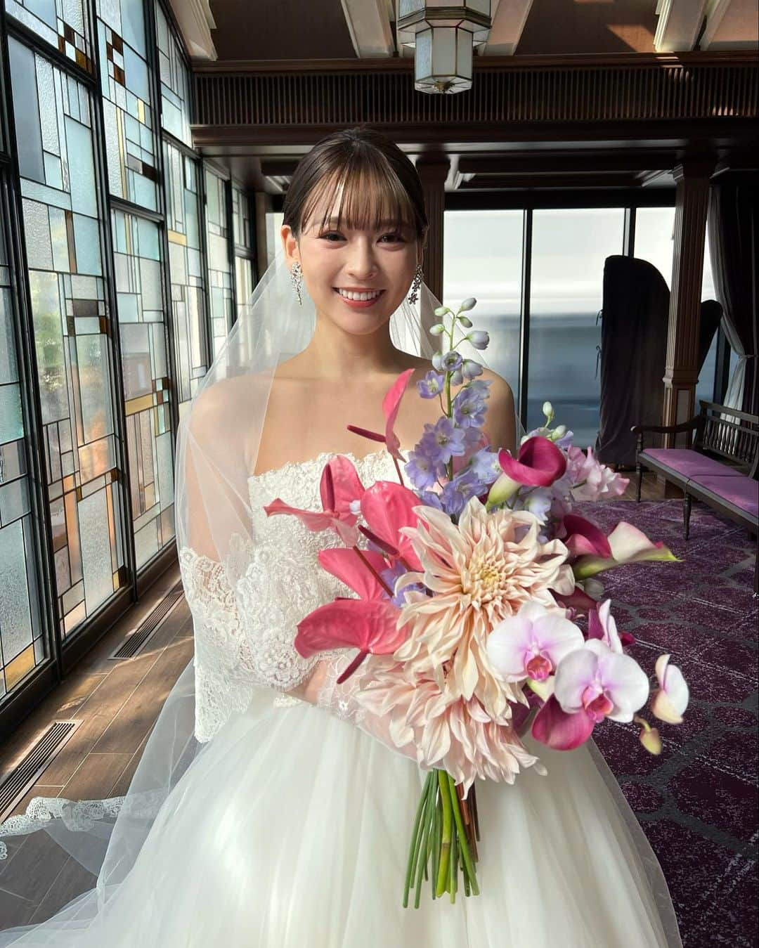 古川貴絵さんのインスタグラム写真 - (古川貴絵Instagram)「載せ忘れたち👰🏼‍♀️🤍💍  #ウェディングヘア #ウェディングドレス」5月15日 22時34分 - _kiegram