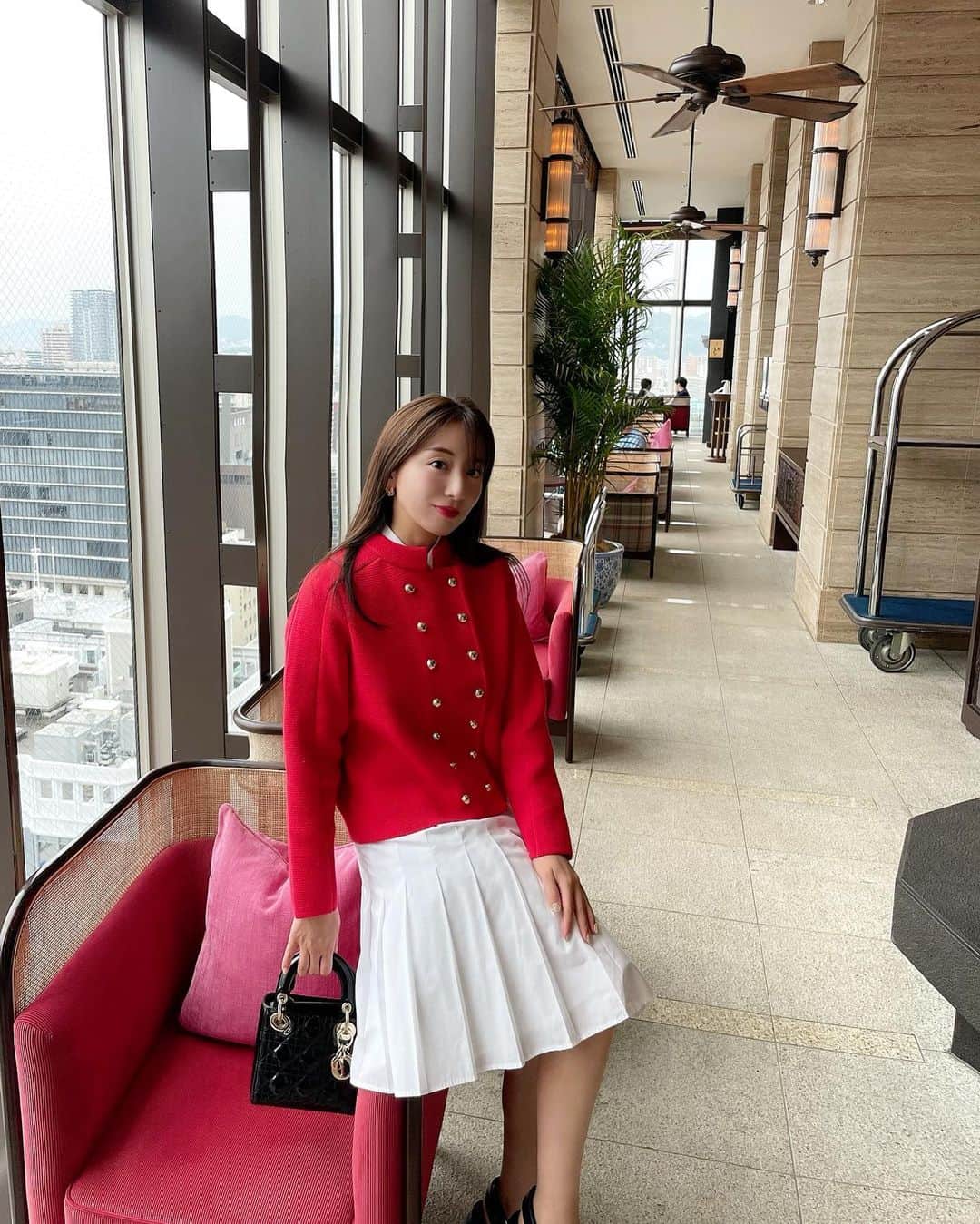前田朝香さんのインスタグラム写真 - (前田朝香Instagram)「happy mother's day🌹  お洋服は全部 #taragirls 💋 @tarajarmon_jp」5月15日 22時40分 - asakacha