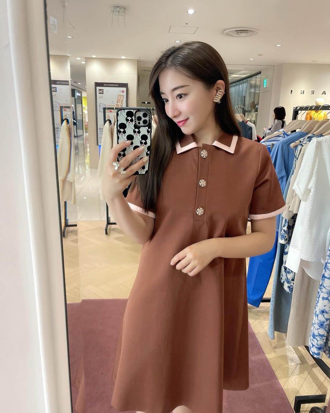 前田朝香さんのインスタグラム写真 - (前田朝香Instagram)「happy mother's day🌹  お洋服は全部 #taragirls 💋 @tarajarmon_jp」5月15日 22時40分 - asakacha