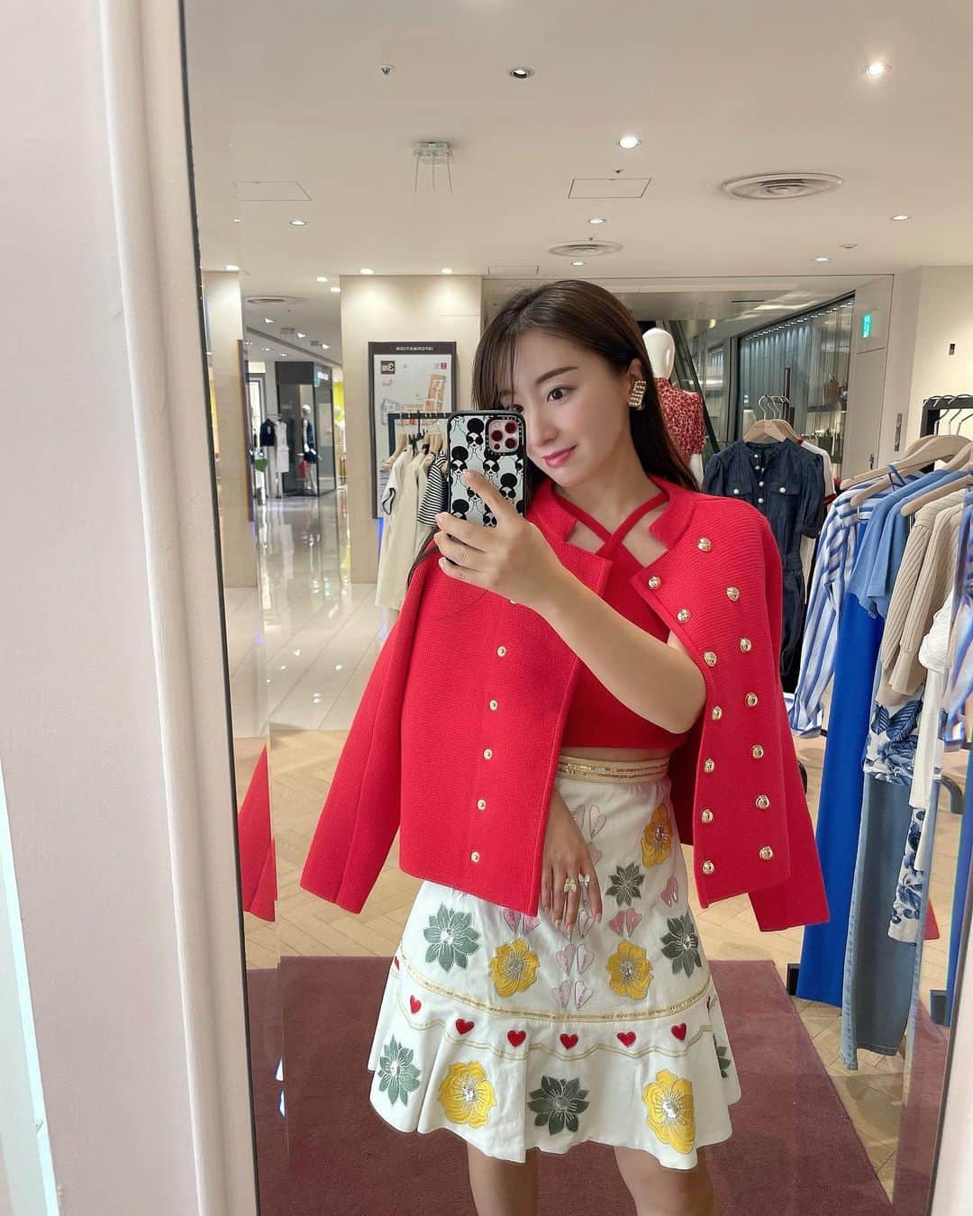 前田朝香さんのインスタグラム写真 - (前田朝香Instagram)「happy mother's day🌹  お洋服は全部 #taragirls 💋 @tarajarmon_jp」5月15日 22時40分 - asakacha