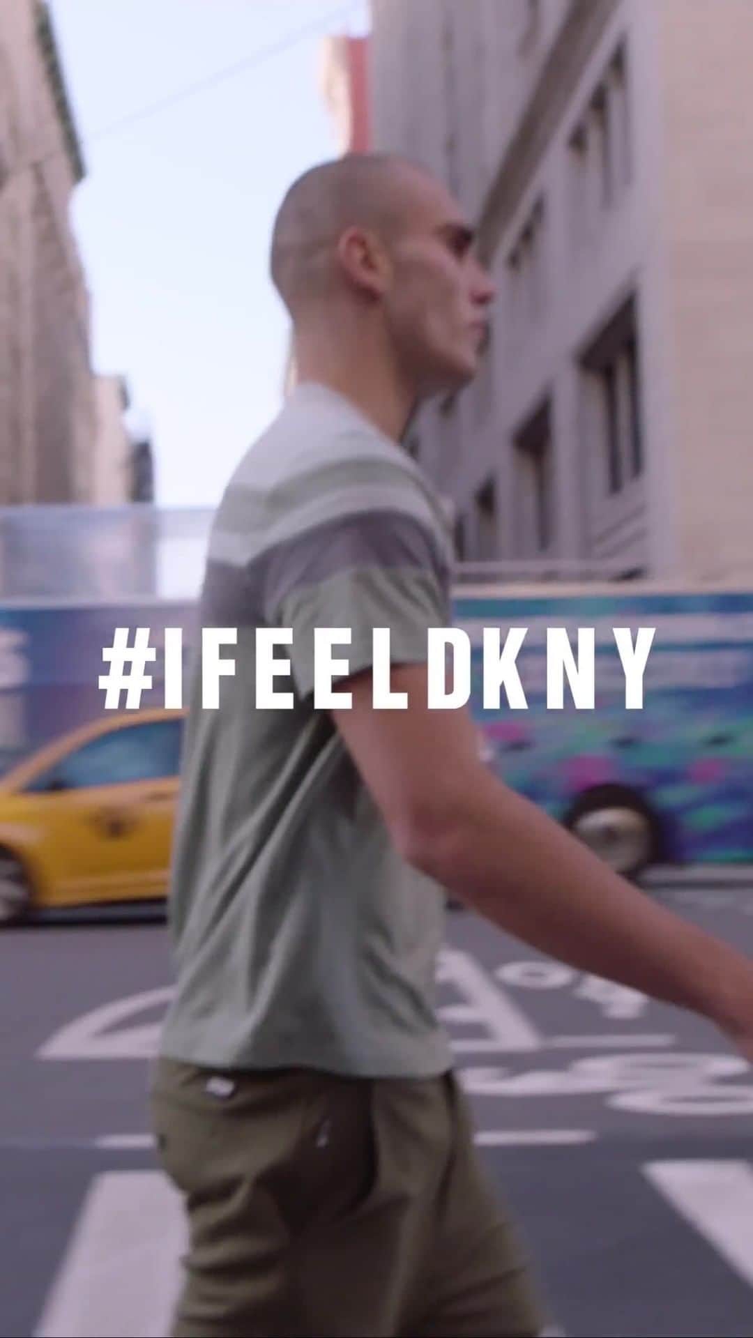 DKNYのインスタグラム：「Summer Days in NYC are like no other. You have to live it to know it. The unmistakable vibe, the heat, the glow on your skin, the noise, the energy. The streets become the playgrounds.   It's time to feel the Summer heat.  #IFEELDKNY」