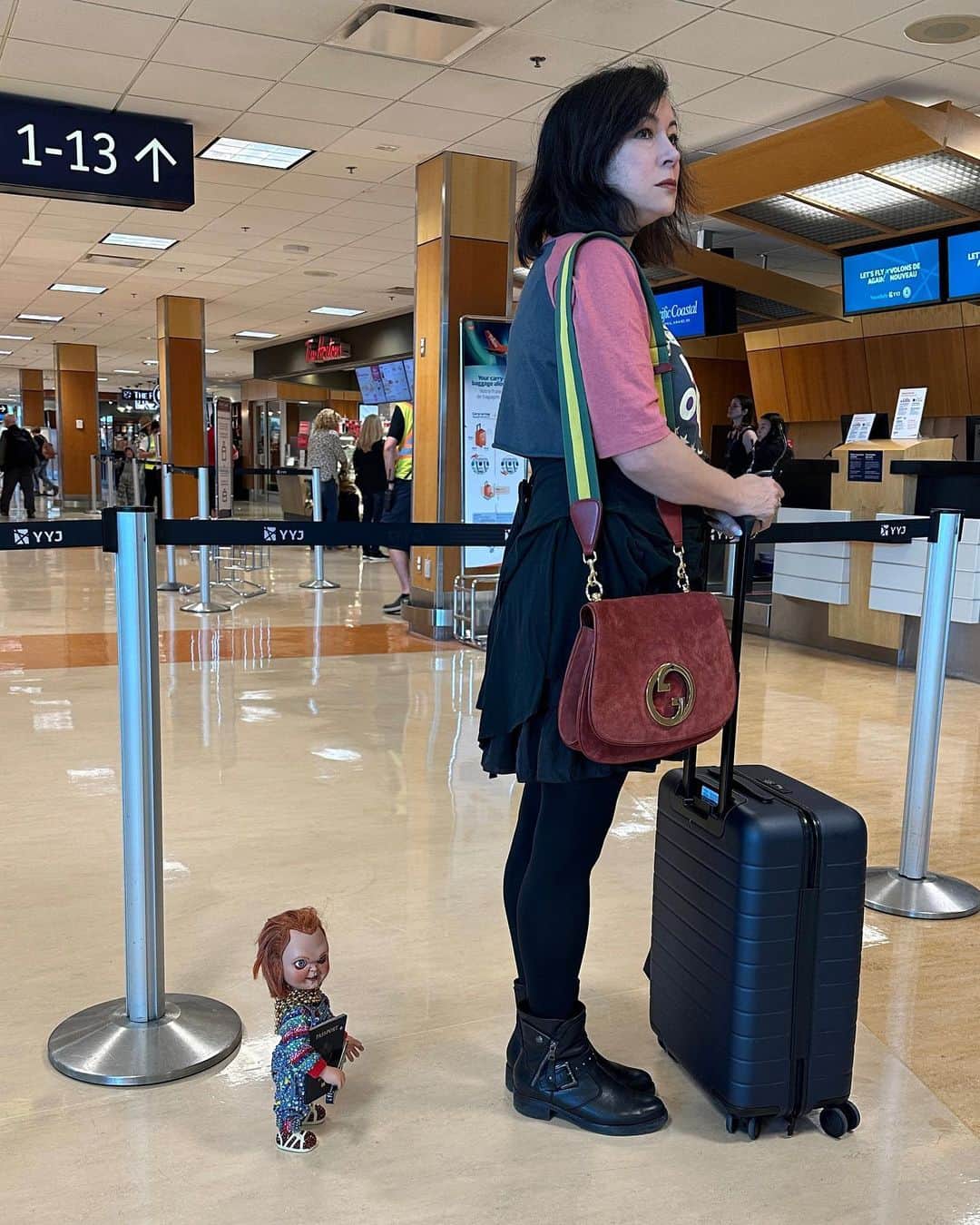 ジェニファー・ティリーさんのインスタグラム写真 - (ジェニファー・ティリーInstagram)「Me ‘n Chucky are on the move.」5月15日 23時17分 - jennifertilly