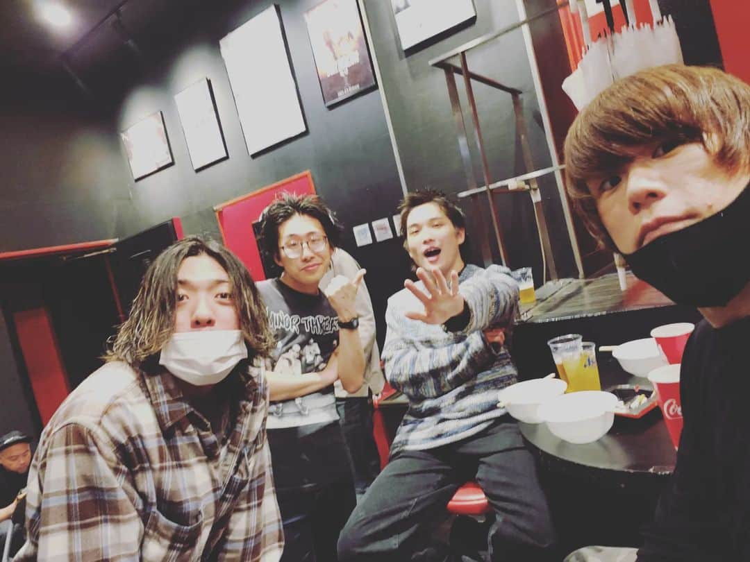 のインスタグラム：「みんなお友達。⁡⁡ ⁡⁡ ⁡いい夜でした☆」