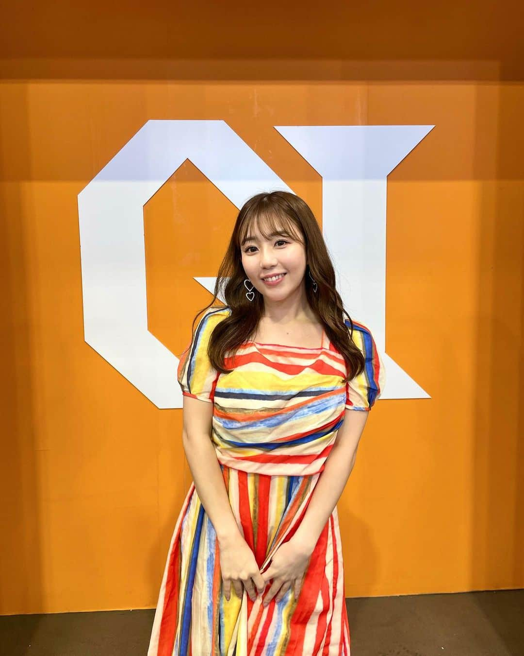 日野麻衣さんのインスタグラム写真 - (日野麻衣Instagram)「G1『トーキョーベイカップ』 ありがとうございました🚤🧡  平和島でのトークショーとっても楽しかった🥺🫰🏻観にきてくださった方、声をかけてくださった方ありがとうございます✨✨  いつもプライベートでみてるステージに、立ってるの不思議な感じだった🫨笑笑  レース場の至る所に私の顔を載せて頂いてて、それも不思議で嬉しかったです😊  #平和島トークショー #平和島 #トーキョーベイカップ」5月15日 23時39分 - hinomaiofficial