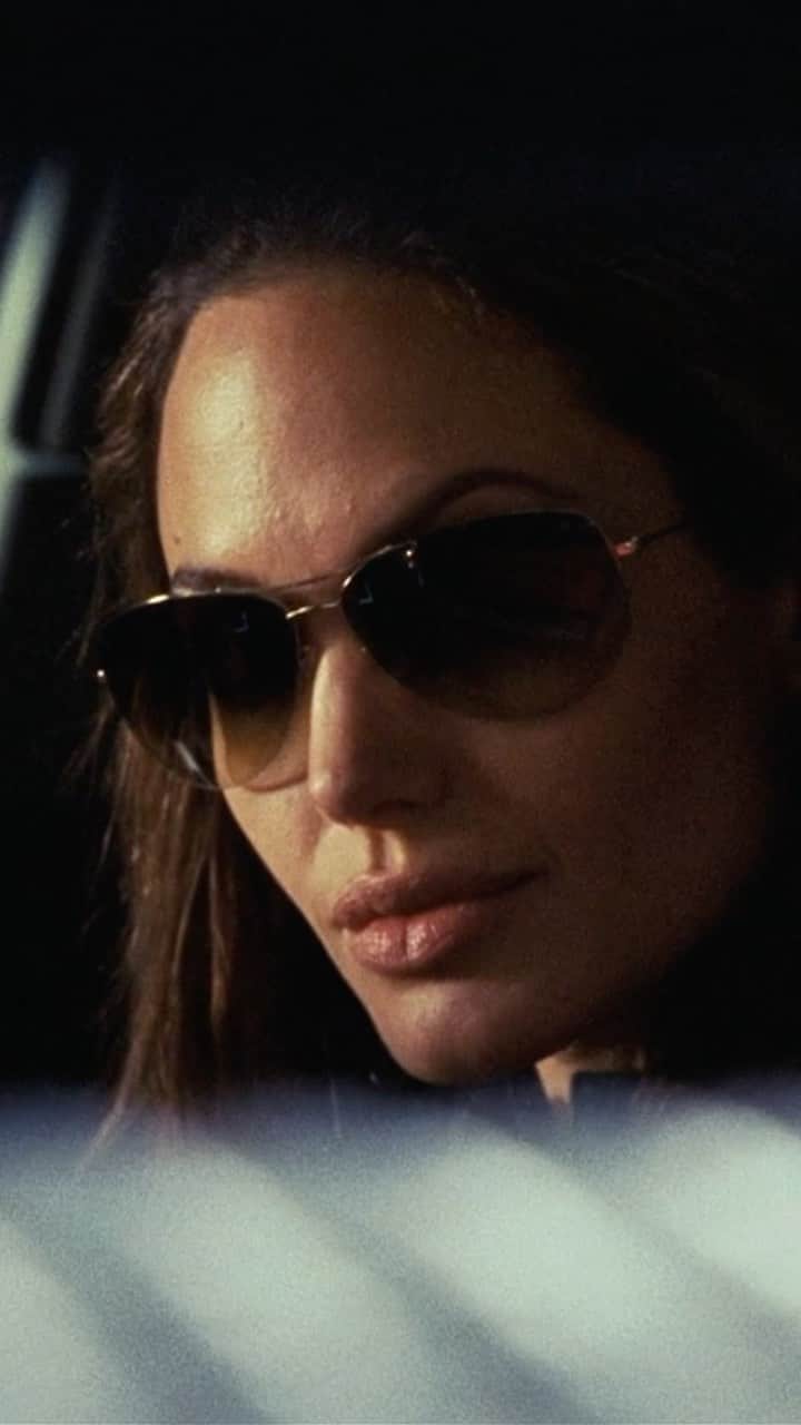 オリバーピープルズのインスタグラム：「Iconic frames in iconic films. Which #OliverPeoples moment is your favorite? Video by @filmthusiast.」