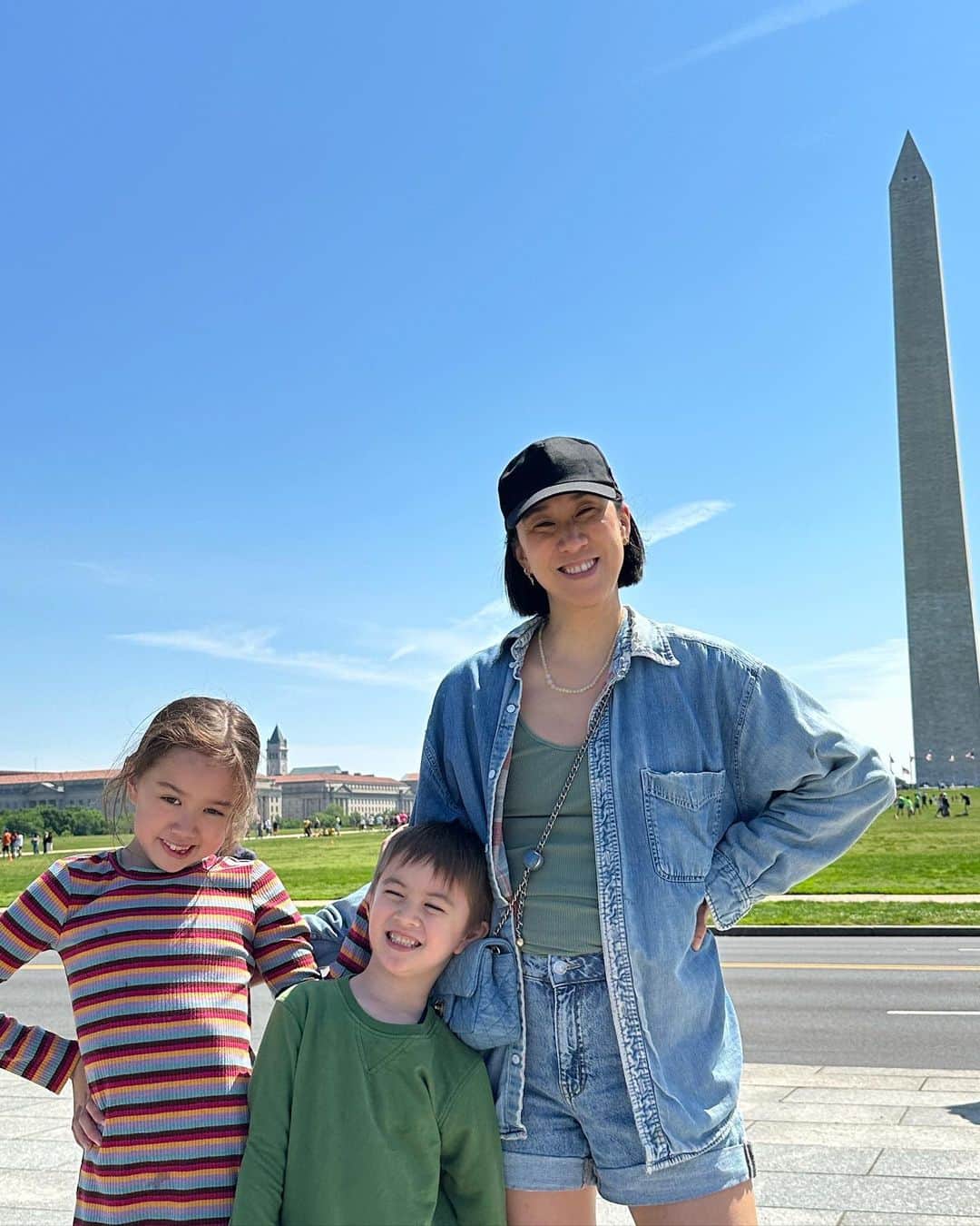 エヴァ・チェンさんのインスタグラム写真 - (エヴァ・チェンInstagram)「DC diary!!! It took us 7.5 hours each way to get there but so worth it to finally make it up the Washington Monument, one of Tao’s dreams!!!」5月16日 0時13分 - evachen212