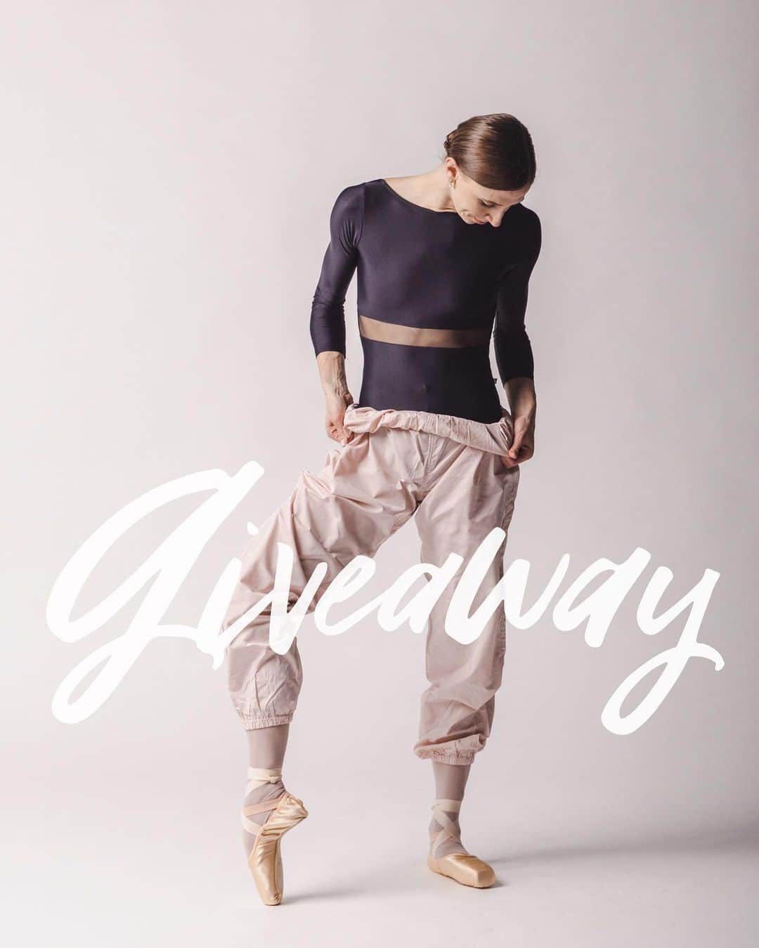 Ballet Is A WorldWide Languageさんのインスタグラム写真 - (Ballet Is A WorldWide LanguageInstagram)「To celebrate the restock of our best seller, Light Pink Trashbags we’re having a giveaway! One of you could win a pair of our most wanted trashbag pants 🩷 How do you enter? 1. Must follow @worldwideballet  2. Tag 3 friends in the comment when done! (The more you tag the more chances you have of winning) 3. Share the post to your story and tag us so we can see! (Private accounts please send us a screenshot after 24 hours)   Giveaway will end on Wednesday, May 17th. * giveaway is international 🫶🏻 Good luck y’all 🩷🩷🩷」5月16日 0時47分 - worldwideballet