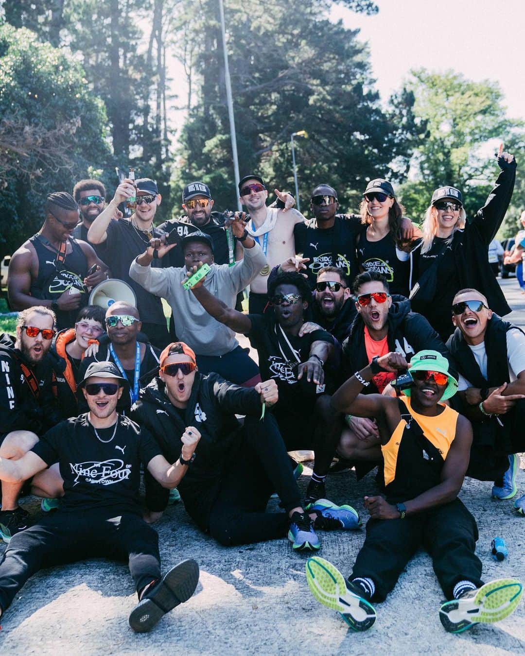 OAKLEYさんのインスタグラム写真 - (OAKLEYInstagram)「Running sucks, but Cape Town showed us what it’s all about: one band, one sound. And if you don’t run, you cheer. A special shoutout to local crew @theninefour and Berlin crew @berlinbraves for some wild days. #OakleyRunning」5月16日 1時00分 - oakley