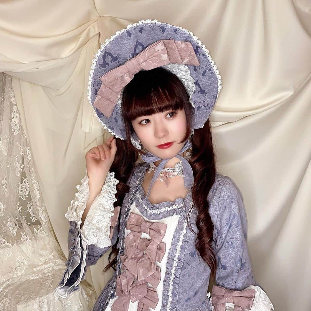 のインスタグラム：「  🎀🎀🎀  #ロリータ #ロリータファッション #ロリータ服 #ロリータコーデ #クラシカルロリータ #クラロリ #姫ロリ #lolita #girl #lolitafashion #lolitadress #lolitaoutfit #cute #kawaii #classicallolita #kawaiifashion #japanesegirl #jfashion #idol #アイドル #永井杏樹」