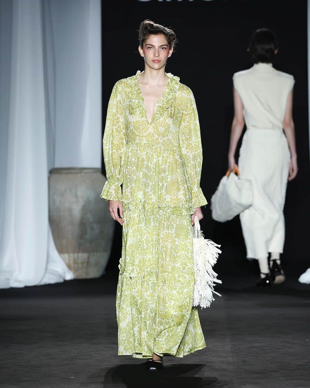 ハビエルシモーラさんのインスタグラム写真 - (ハビエルシモーラInstagram)「080 Fashion Show | IN-TOCUH SS23 by SIMORRA presented at @080bcnfashion @esma.events  Thanks to @alohas @pardohats 🤍  #SIMORRA #SIMORRASS23 #In-touch #080bcnfashion #080barcelonafashion #080bcn」5月16日 1時14分 - simorraofficial