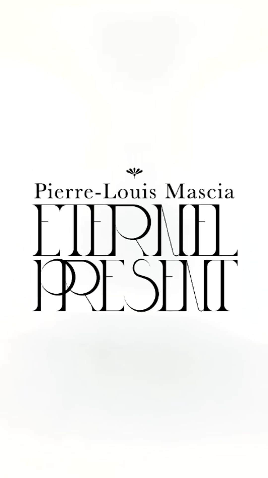 Pierre-Louis Masciaのインスタグラム：「Pierre-Louis Mascia Éternel Présent Spring/Summer 2023 collection: fabrics, prints, shapes and colours give shape to an eternal present.」