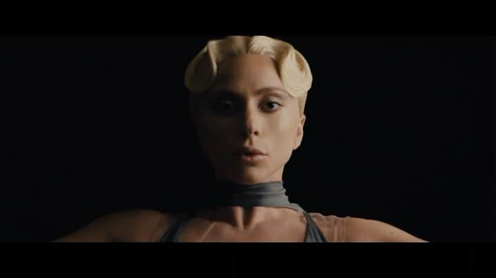 ニコラ・フォルミケッティのインスタグラム：「Extended version @ladygaga x @domperignonofficial 🖤 film by @woodkidmusic」