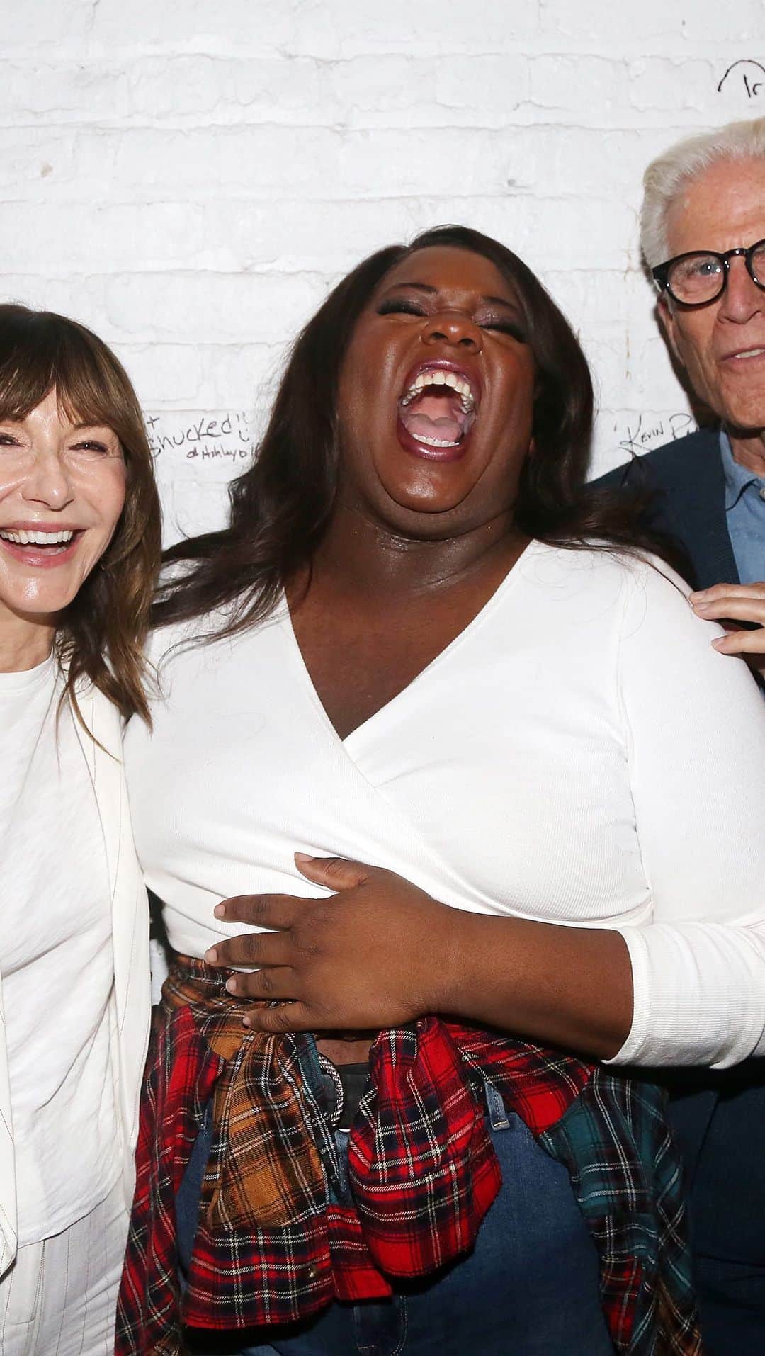 アレックス・ニューウェルのインスタグラム：「Just a few friends that have come to the corn field!!」