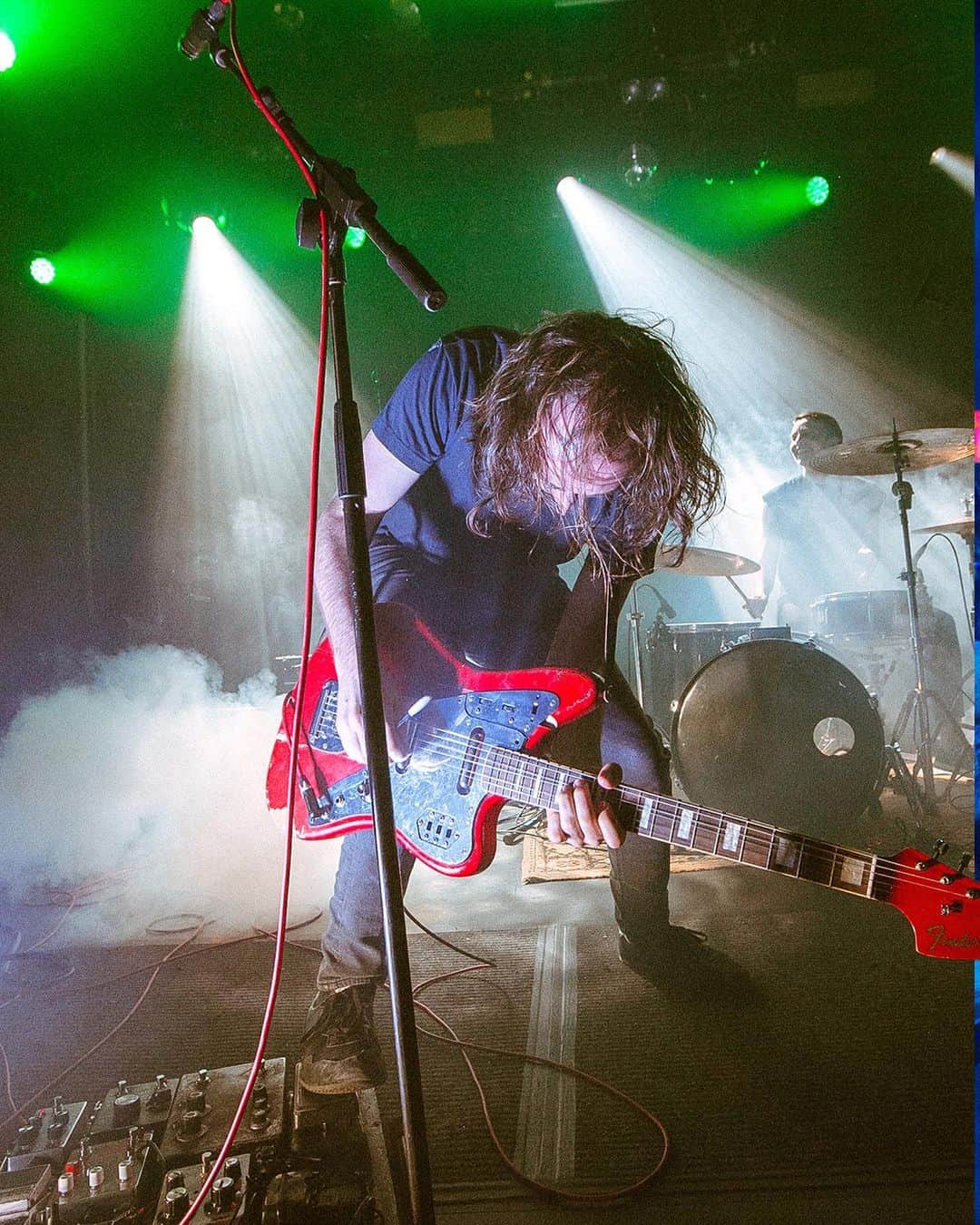 A Place to Bury Strangersさんのインスタグラム写真 - (A Place to Bury StrangersInstagram)「@aptbs came back to Vancouver with another high energy  performance 💥🎸🤘 —— it’s a miracle that guitar survived in one piece🫨」5月16日 2時32分 - aptbs