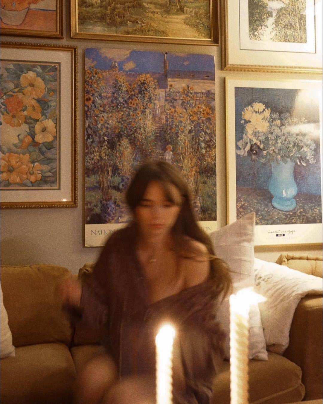 Acacia Brinleyのインスタグラム：「Wanna sleepover?」
