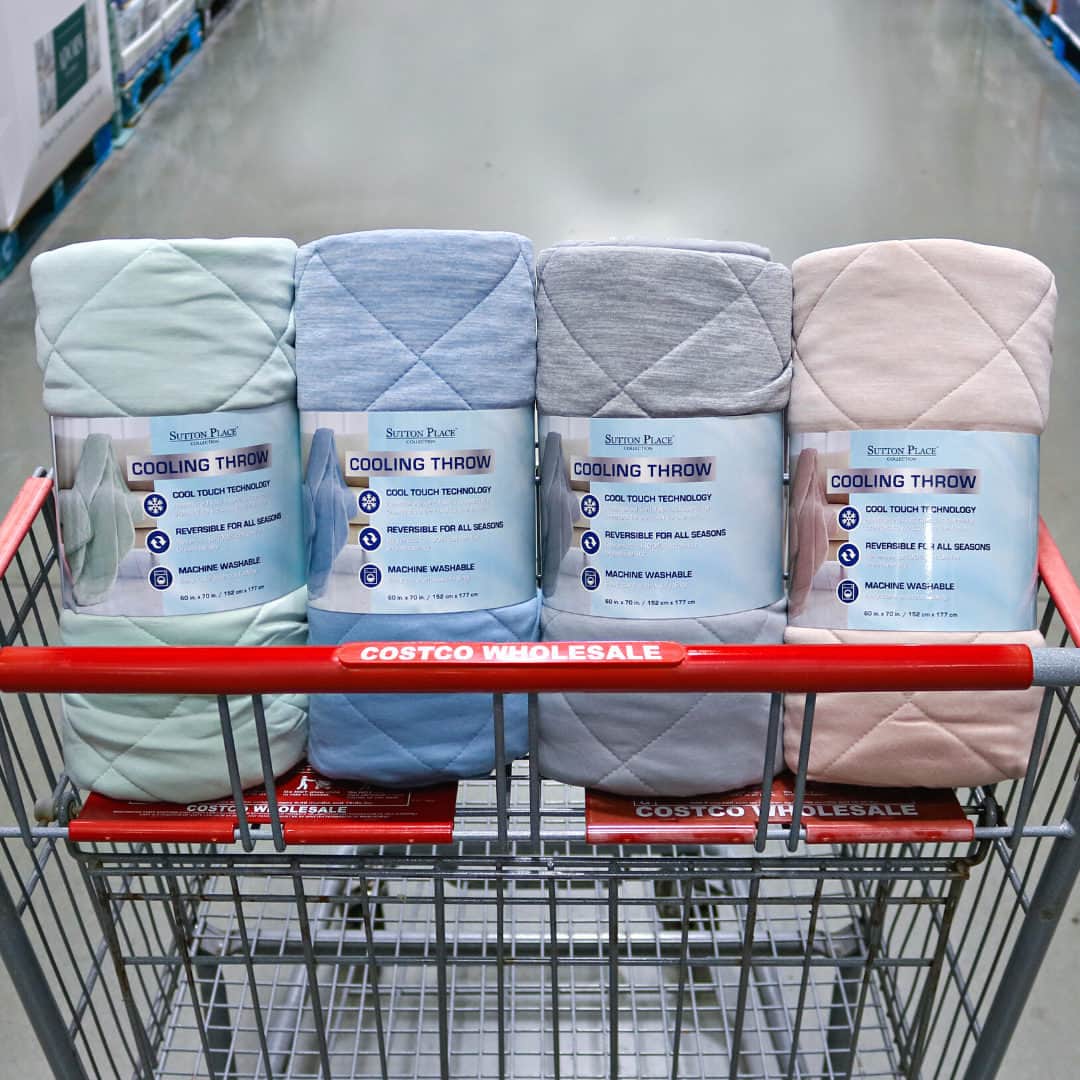 Costcoさんのインスタグラム写真 - (CostcoInstagram)「Stay cool and comfortable with this throw. 🆒 Save $5 through 5/28/23.  Shop link in bio: Sutton Place Cooling Throw」5月16日 3時00分 - costco