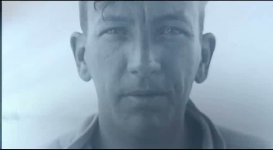 アラン・カミングのインスタグラム：「Here’s the trailer for the new movie ‘Mad About a the Boy’, which I narrate. It’s all about the life and legacy of the great Noel Coward (voiced by Rupert Everett), and is directed by @barnabythompson  It’s in cinemas ni the UK and Ireland from June 2nd. And @adamlambert sings the theme tune!」