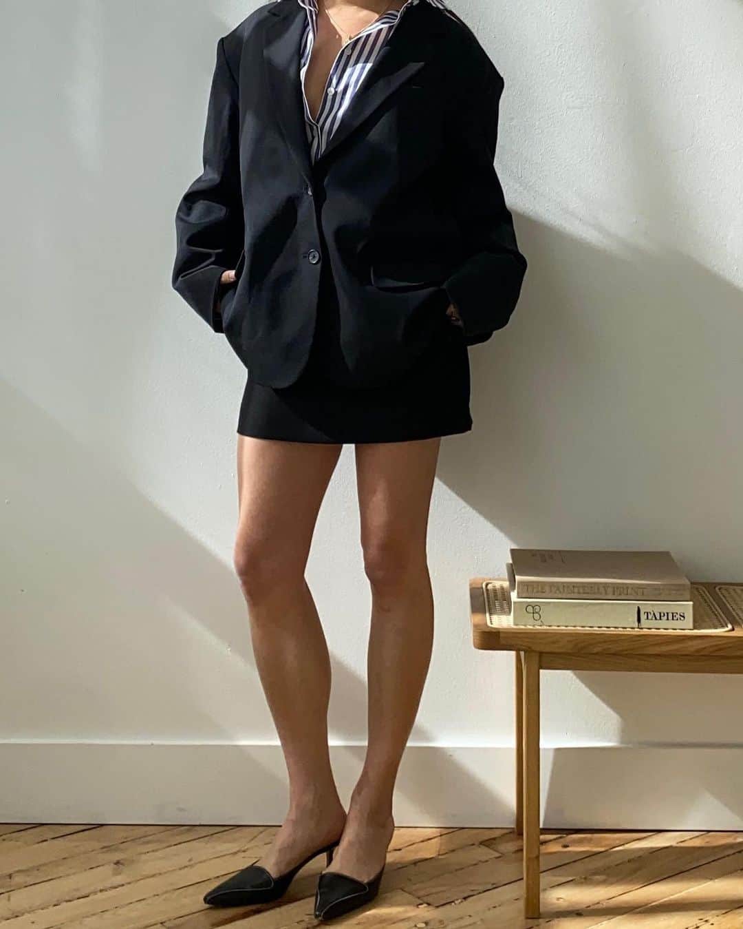 WHO WHAT WEARさんのインスタグラム写真 - (WHO WHAT WEARInstagram)「A cool approach to workwear-inspired dressing is trending, making us reach repeatedly for items like light blazers, button-downs, and polished heels. At the link in our bio, find more on the pieces needed to achieve the look we're dubbing "business-casual."  photos: @sasha.mei」5月16日 4時21分 - whowhatwear