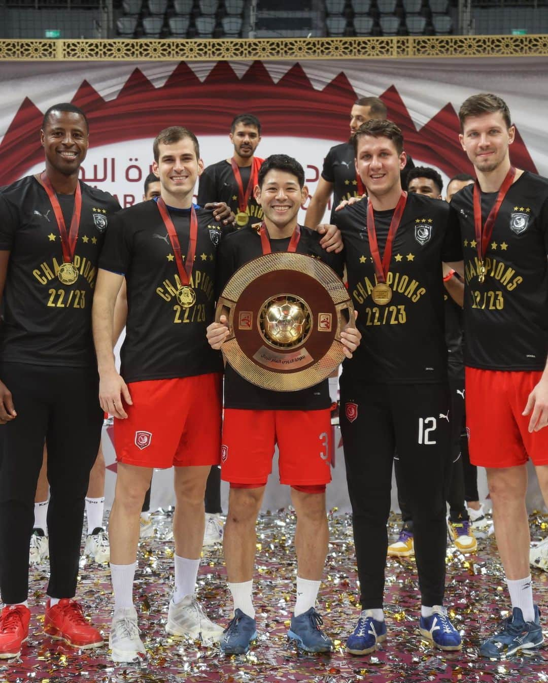 徳田新之介さんのインスタグラム写真 - (徳田新之介Instagram)「Qatar league champions 🇶🇦🏆 カタールリーグ優勝🥇  #qatar #handball」5月16日 4時25分 - hawks4621