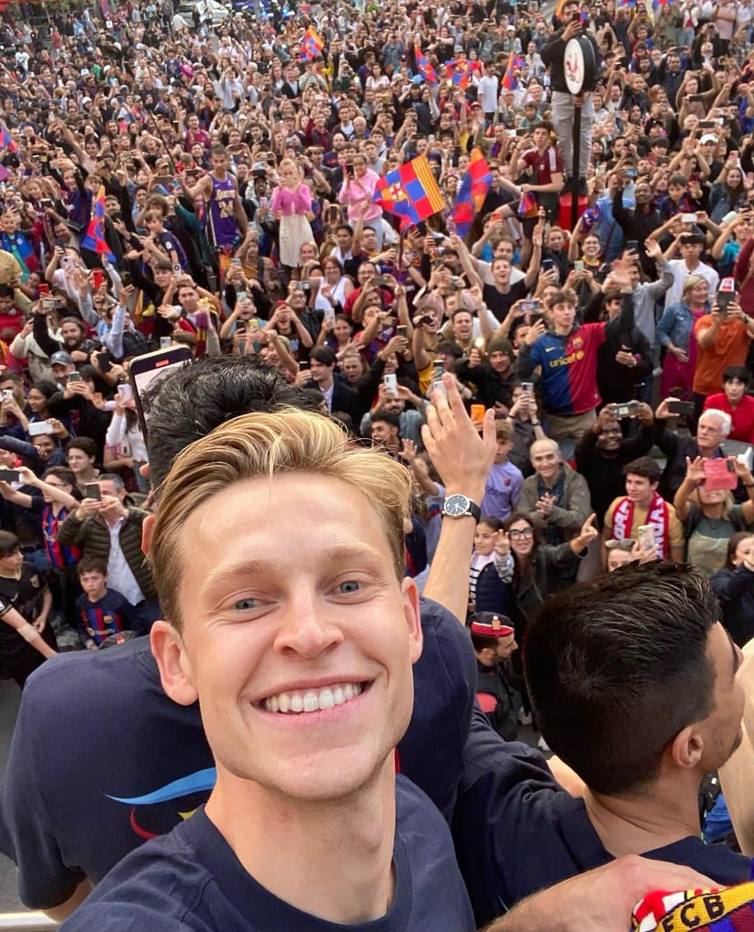のインスタグラム：「What a day 🤩💙❤️」