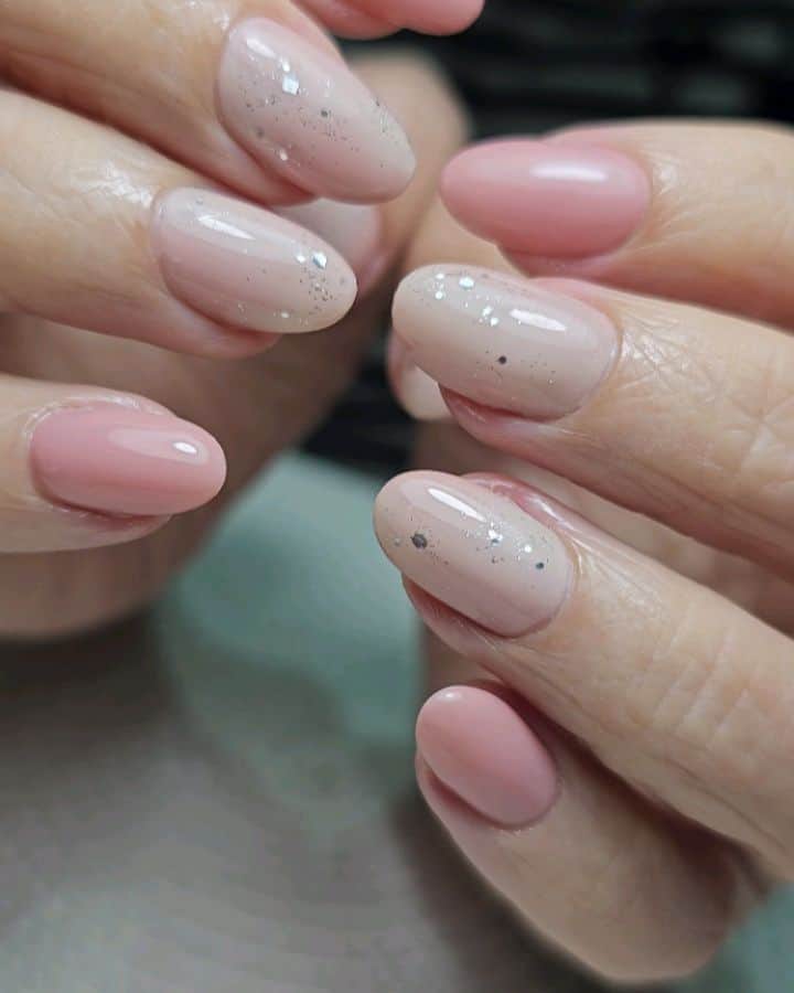 Yingのインスタグラム：「Colours used: PREGEL MUSE M1046 + M1047  SHOP: @nailwonderlandsg www.nailwonderland.com」