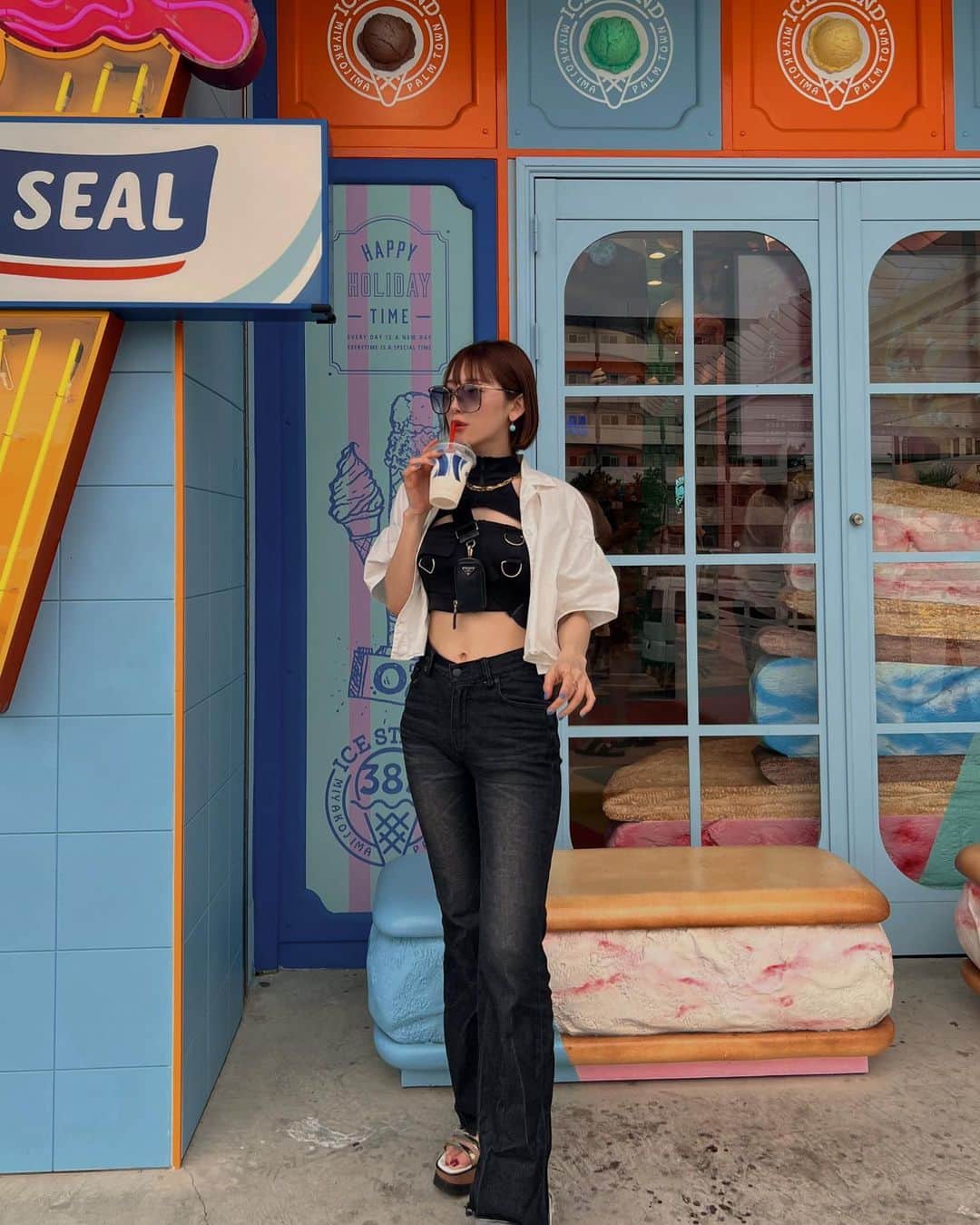 小島みゆのインスタグラム：「バイオハザードが好きな女 私服に取り入れる🧟‍♀️」
