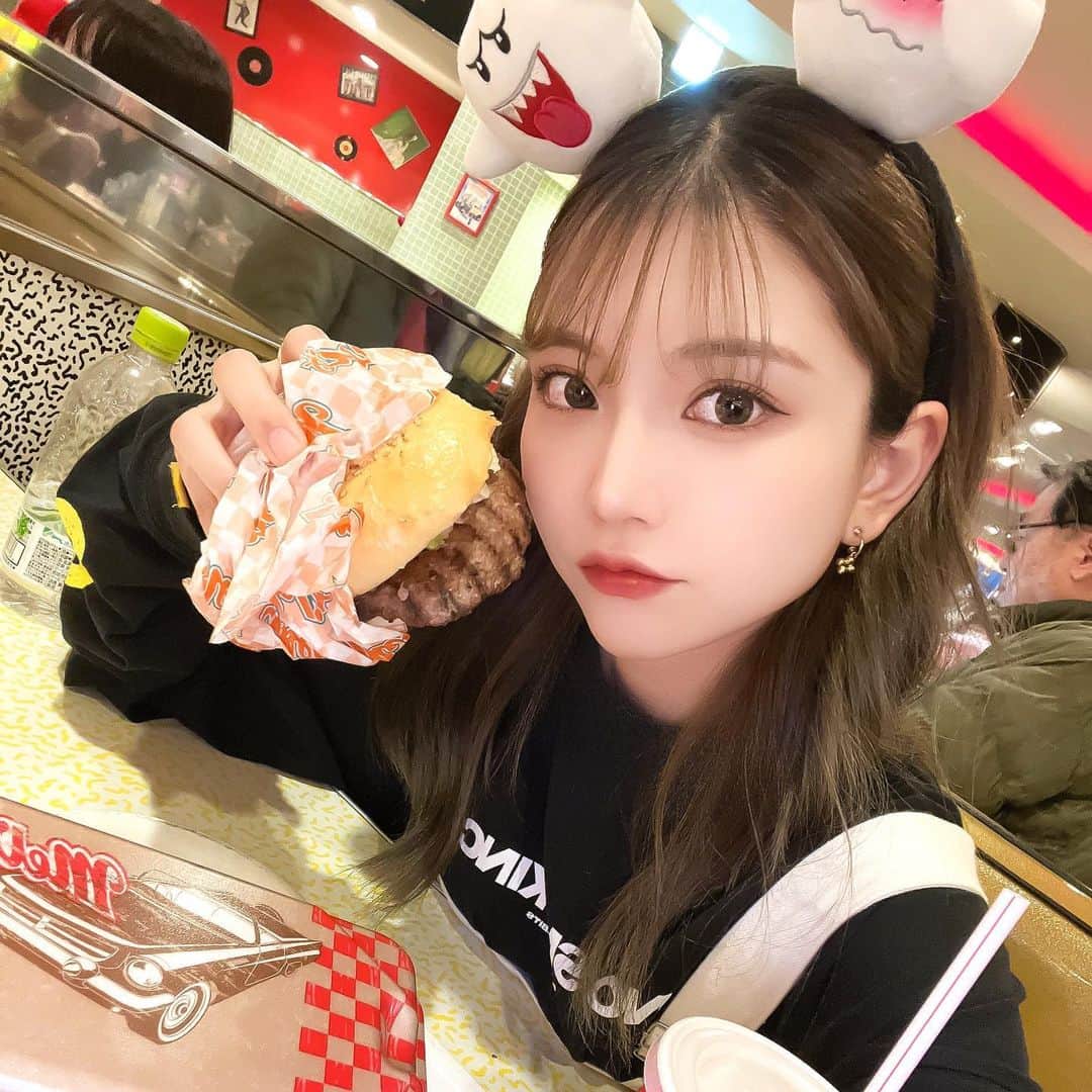 AYAさんのインスタグラム写真 - (AYAInstagram)「時差投稿すぎるけどさ 何年ぶりかにユニバ🌎いてきたの。  めっちゃ人いてびっくりしたってのと やっぱり何故か来るタイミングいつも ハロウィン🎃の時に行けないの😭💬  めっちゃハロウィンユニバでやりたーい😭😭！(笑)  今年こそは……(笑)何回これ言ってんだろう😅  #ユニバ#ユニバーサルスタジオジャパン  #ユニバフード#ユニバカチューシャ  #usj#テレサカチューシャ #ユニバ写真部」5月16日 16時28分 - _aya.x.26_