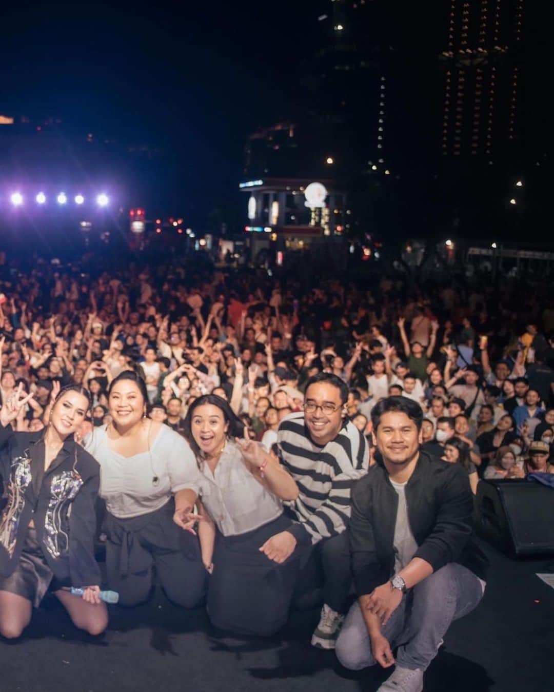 Raisa Andrianaさんのインスタグラム写真 - (Raisa AndrianaInstagram)「Penonton festival terjoget 2023. Thank you @theotherfestival_」5月16日 16時28分 - raisa6690
