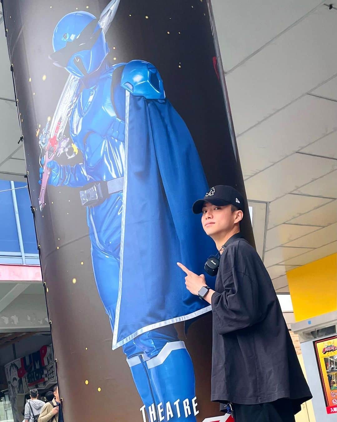 渡辺アオトのインスタグラム：「Gロッソ！！ 森さんと楽しんで参りました。 最初から最後まで感動した。。 木札はトンボでオソロ。ありがとうございました！！  #王様戦隊キングオージャー #トンボオージャー」