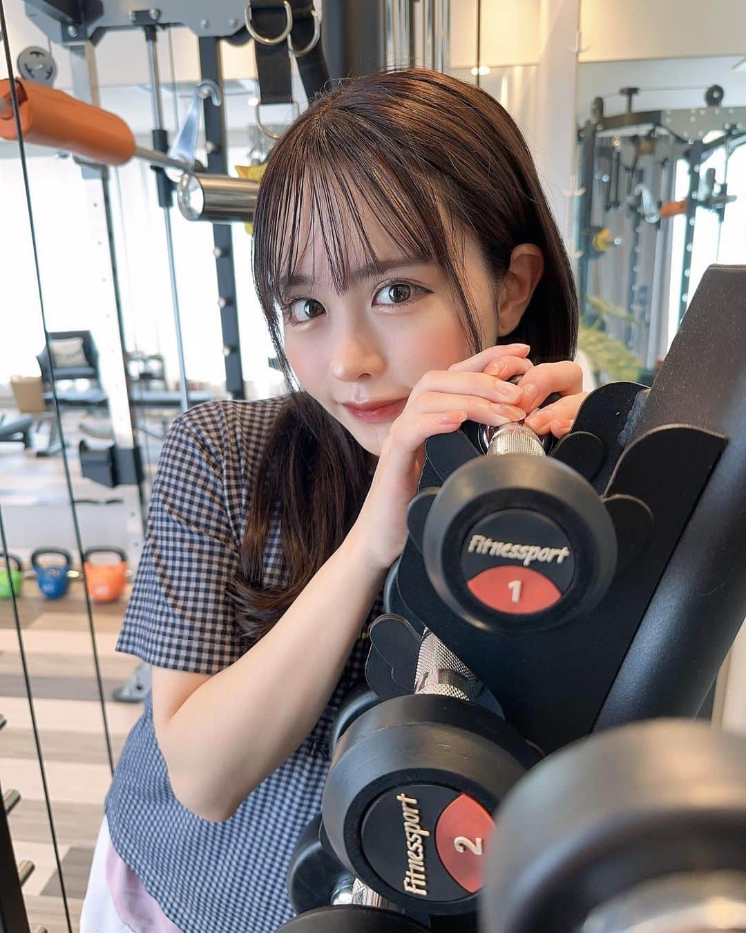 日向すずさんのインスタグラム写真 - (日向すずInstagram)「本日からジム再開しました○ @kayg_personalgym  @ayaumi.co.jp   今日のレンタルウェアも可愛い‪‪❤︎‬  体の調子を見ながら少し軽めのトレーニングにしてもらいました○  今日は首の調子が悪かったので途中ストレッチもしてもらったりして至れり尽くせりでした🥲‪‪❤︎‬ありがたい  運動してると自然とはっぴーになる！  継続してがんばるぞ！」5月16日 16時30分 - osuzudashi_