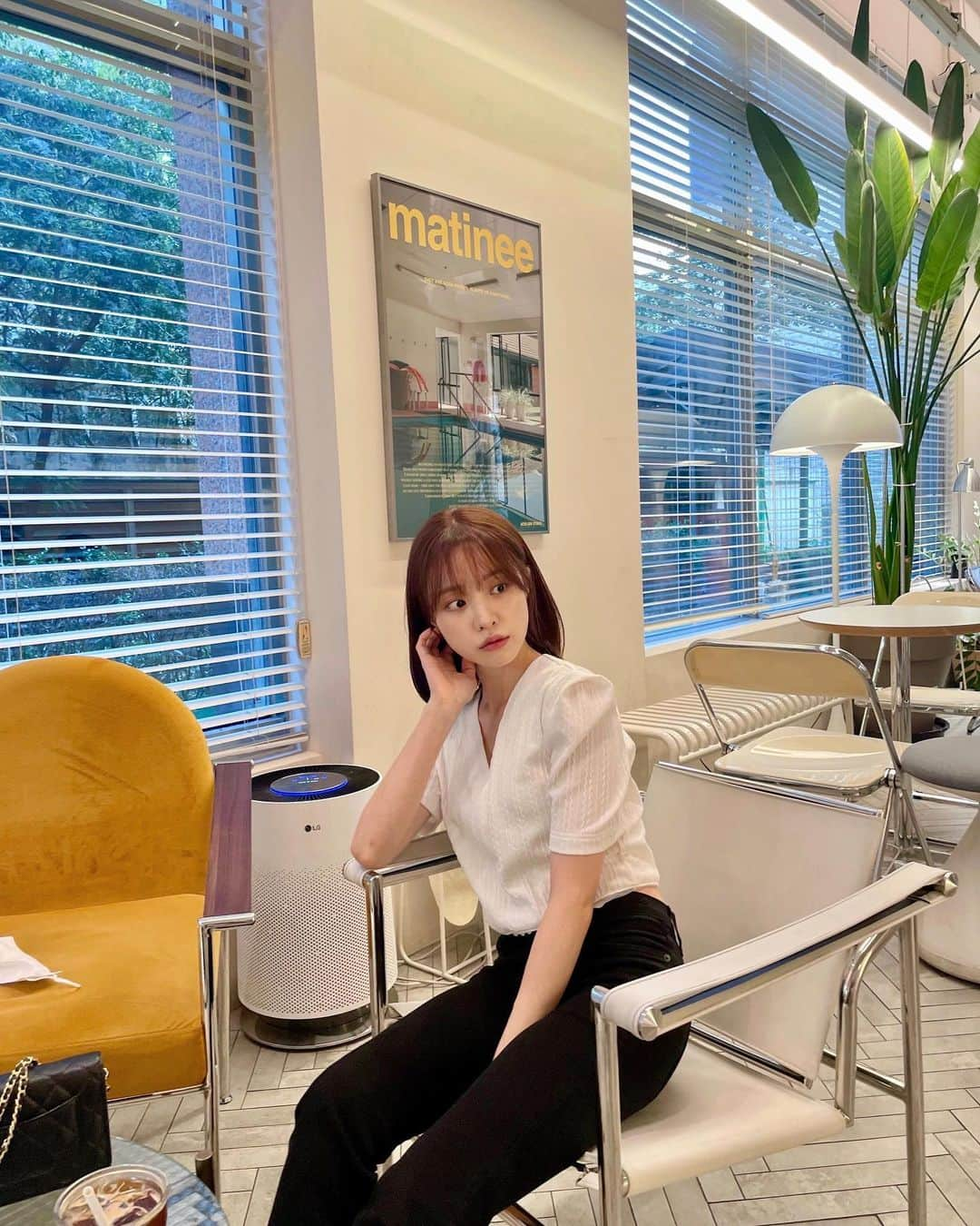 ぺ・ユンギョンさんのインスタグラム写真 - (ぺ・ユンギョンInstagram)「👩🏻‍🦰💇🏻‍♀️🙌🏻」5月16日 10時17分 - _yoonkyoung