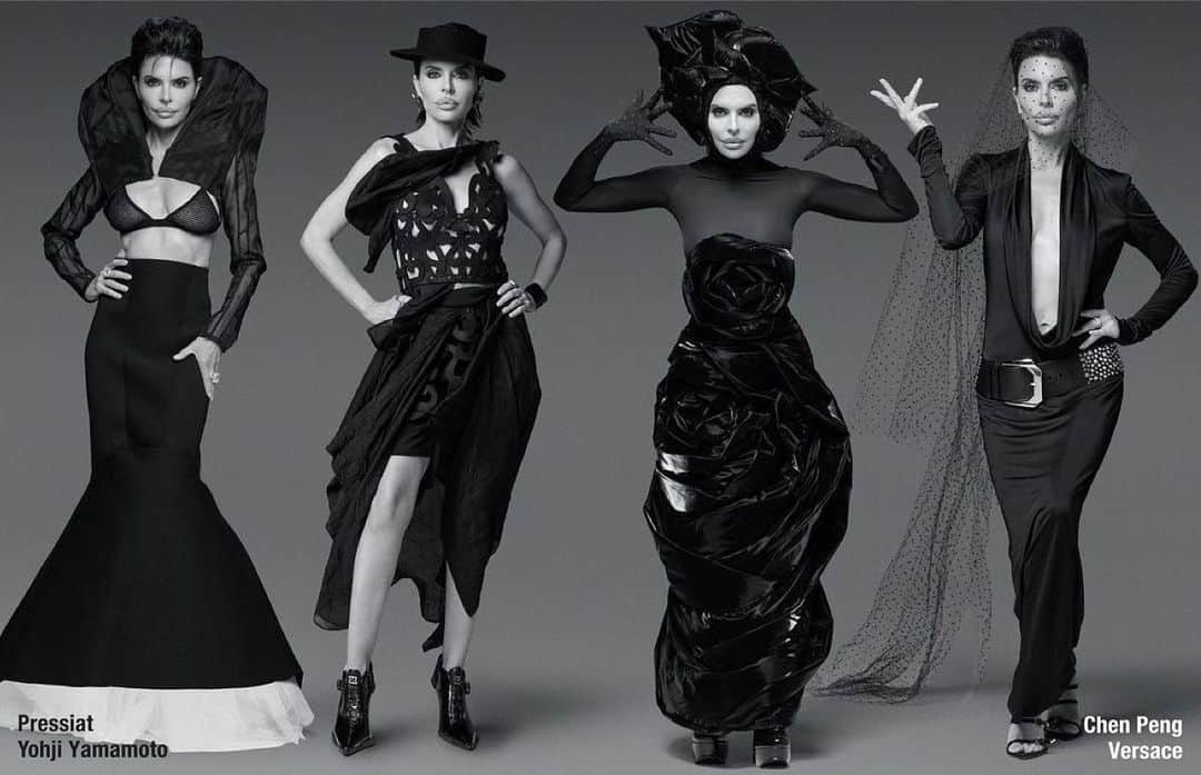 リサ・リナのインスタグラム：「4 Rinna’s  More from the Super shoot 💃🏻💃🏻💃🏻💃🏻」