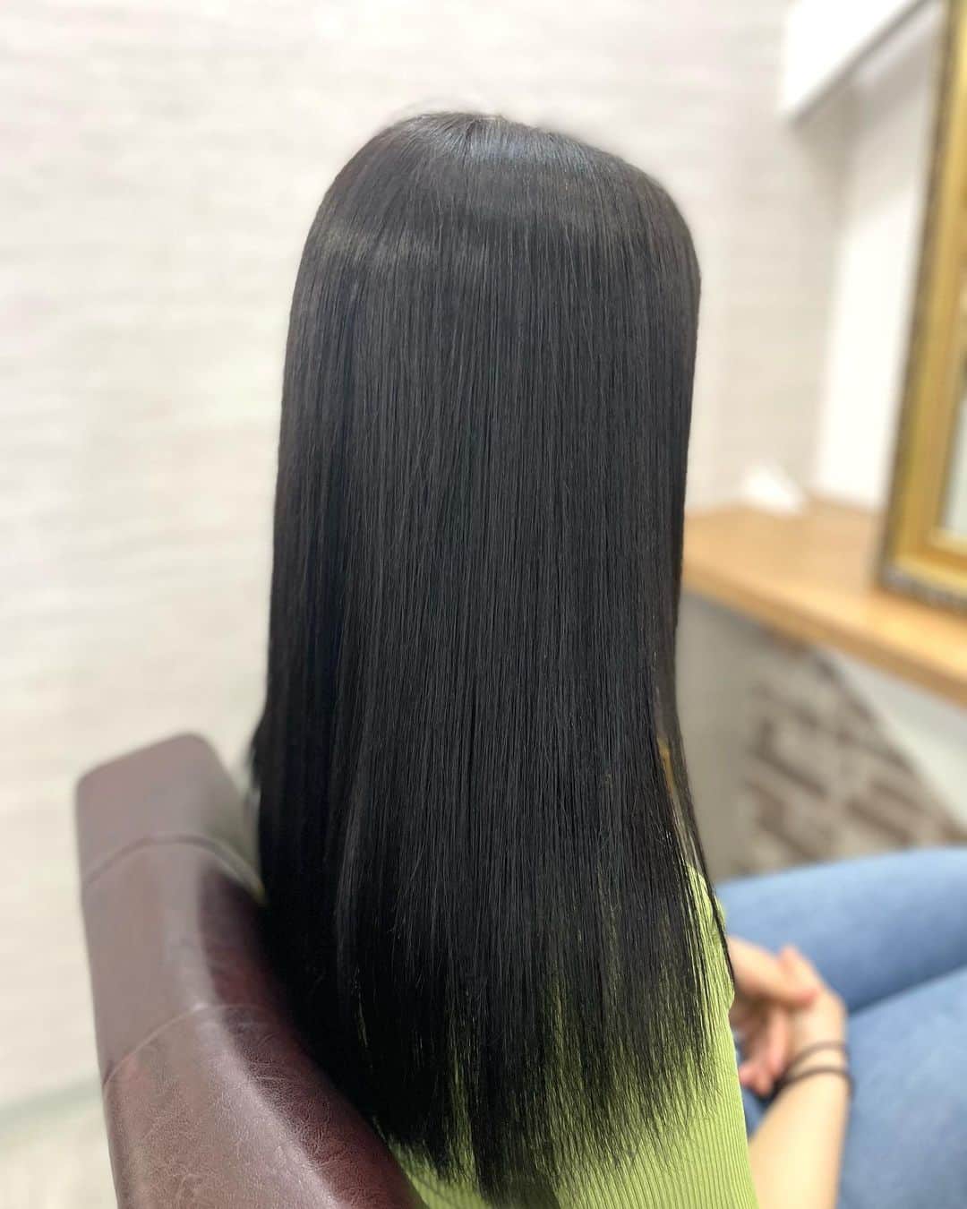 salon PRATiNO(サロンプラチノ)のインスタグラム：「.  就活用に、とのことで 暗めのカラーをしました🩵 ブルー系の色味で自然な暗さに🌹  #hair#pratino#clavis#ハイトーン#韓国ヘア#デジパ#縮毛矯正#名古屋美容院#栄美容院#ショートカット#ウルフカット#透明感カラー#クラビス#酸熱トリートメント#ダメージ毛#ヘアサロン#女性スタッフのみ#初めてのブリーチ#白髪染め#ペールカラー#エクステ#シールエクステ#ヘアメ#アイブロウ#メンズアイブロウ#メイク#ファイバープレックス#スタッフ募集」