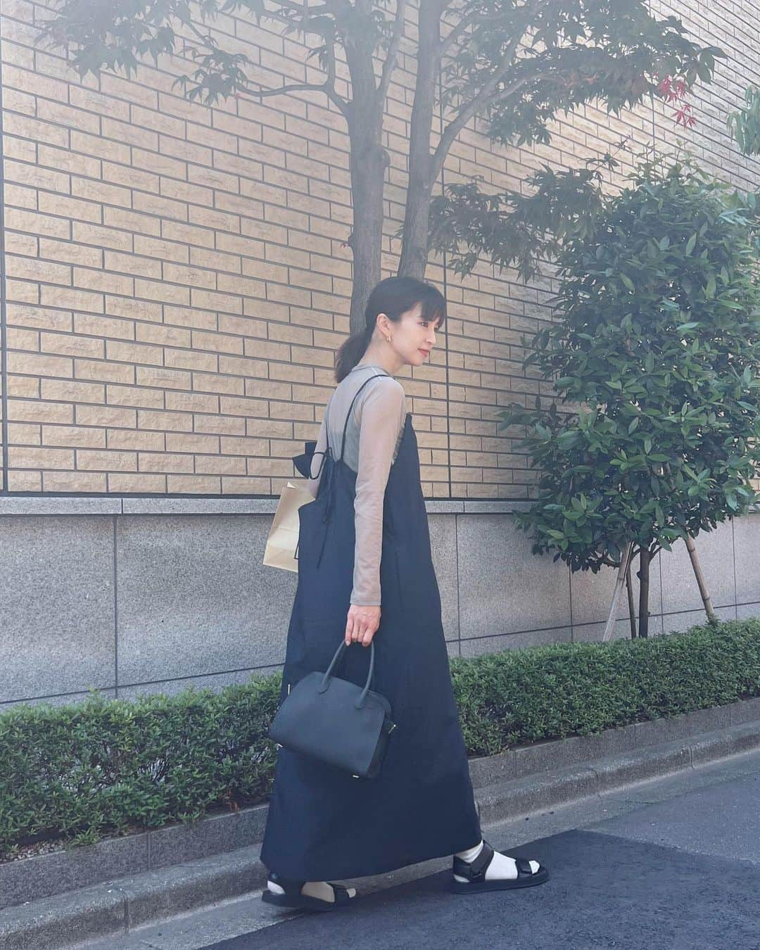 安田美沙子さんのインスタグラム写真 - (安田美沙子Instagram)「今日は、TBSラジオ 「教えて！壁紙のこと。」 収録でした✨  どんどん壁紙に詳しくなる私。 いつかのマイホームの時には めっちゃこだわりたい。  今日は、あったかいね！！ ぽかぽか気持ちいい🌈  TBSラジオの公式YouTubeでも ラジオが聴けます📻 ぜひ、ご覧(お聴き)ください♥️  https://youtu.be/uE30NxDdIXo  #tbs #tbsradio #教えて壁紙のこと #youtube #ヤヨイ化学 #onepeace @florent___official  #shoes @therow  #socks @beautifulpeople #みさこファッション」5月16日 11時45分 - yasuda_misako