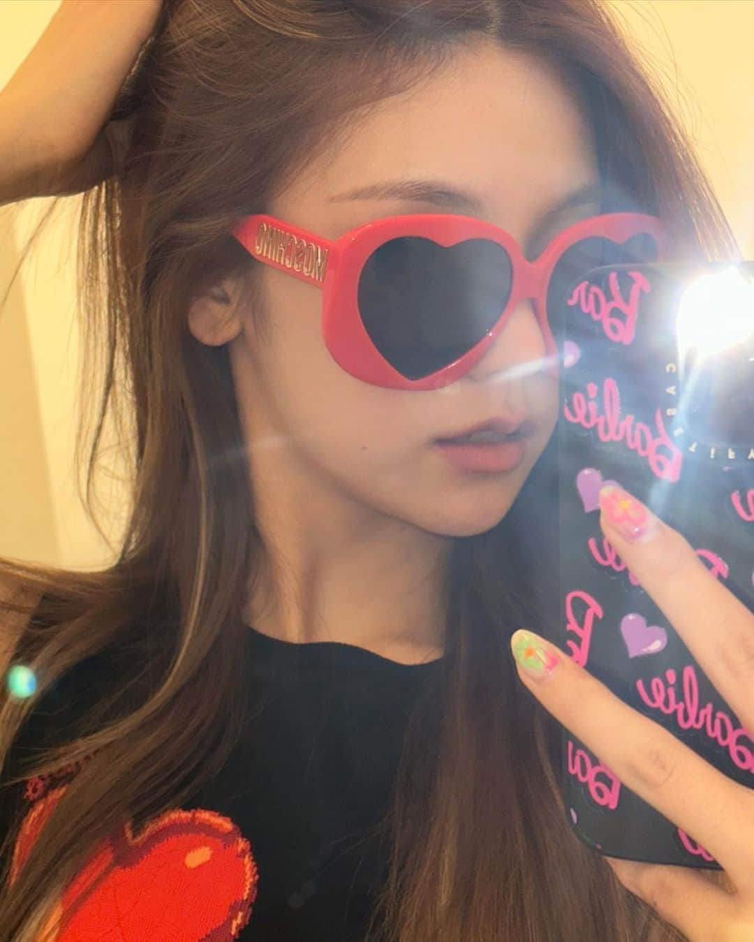 ITZYさんのインスタグラム写真 - (ITZYInstagram)「하트 썬구리😎」5月16日 11時53分 - itzy.all.in.us