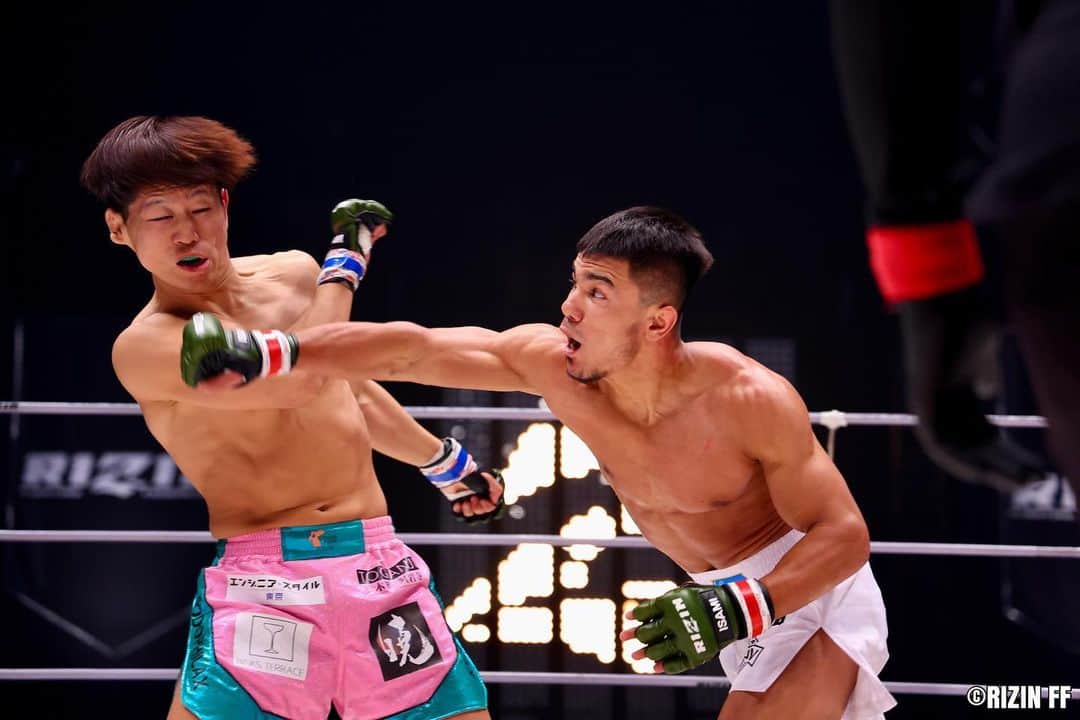 RIZIN FF OFFICIALのインスタグラム